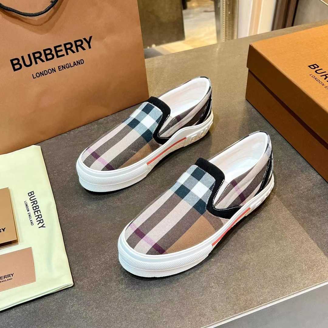 Burberry Slip On Sneakers - DesignerGu