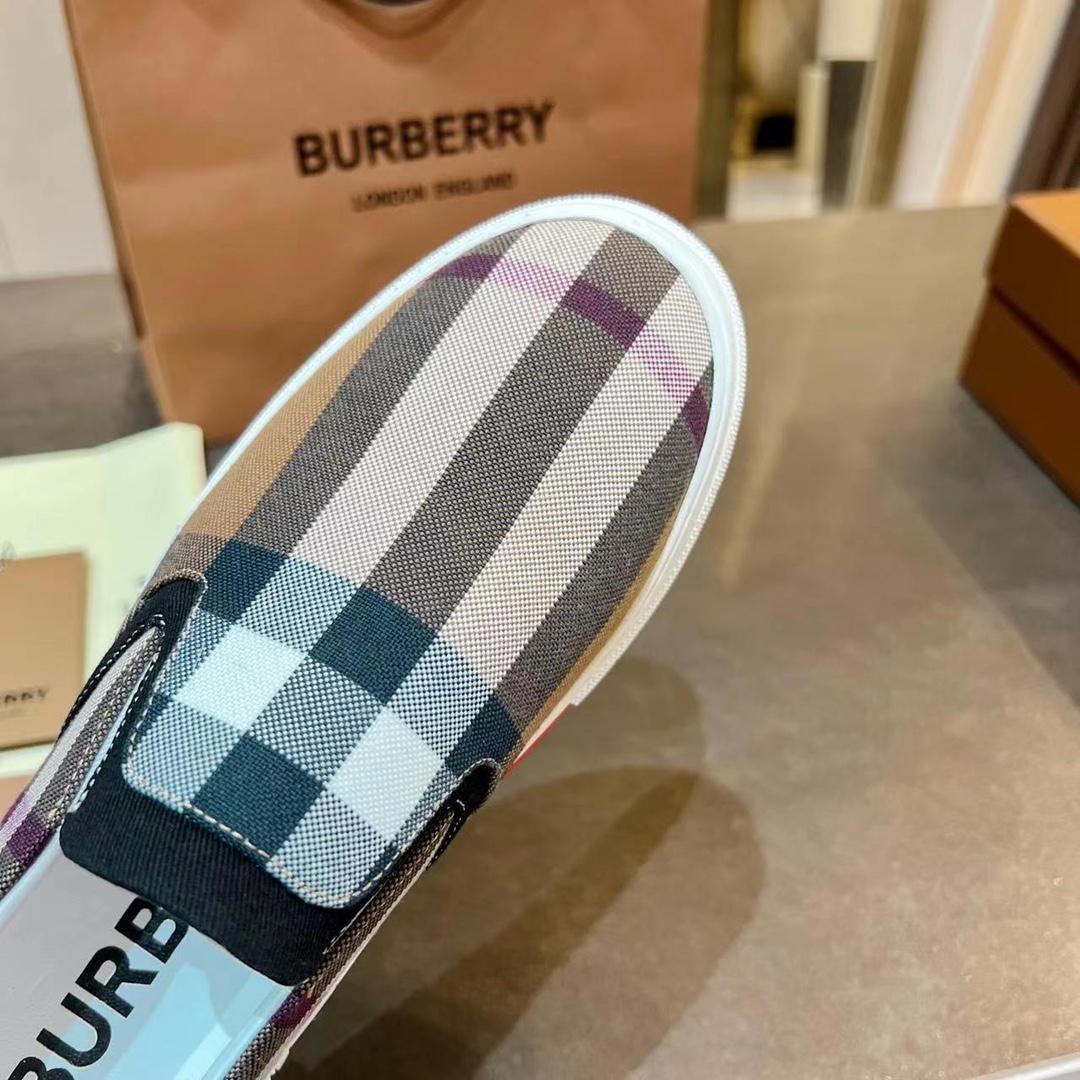 Burberry Slip On Sneakers - DesignerGu