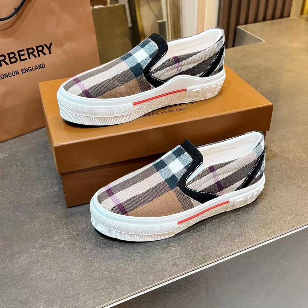 Burberry Slip On Sneakers - DesignerGu