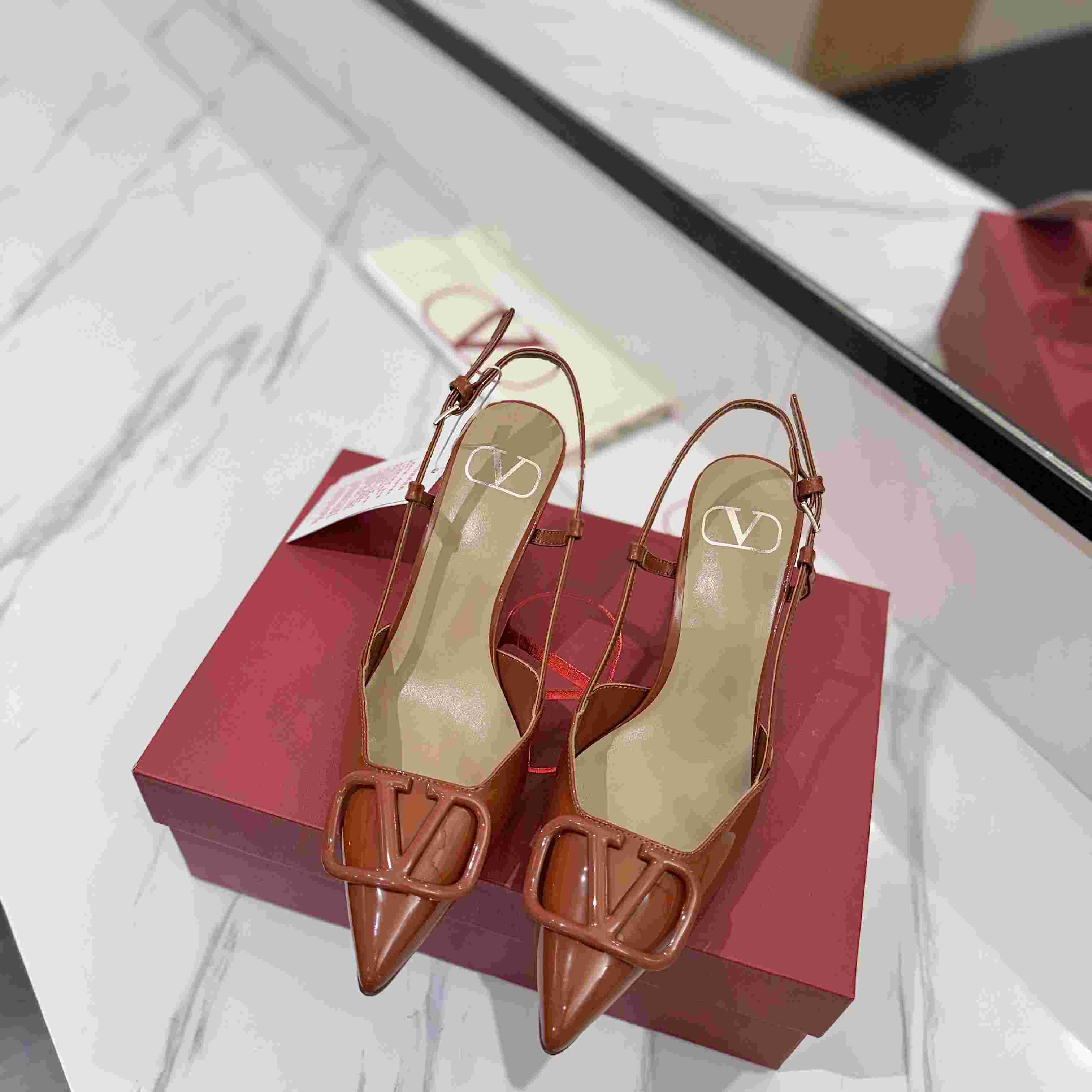 Vlogo Signature Patent Leather Slingback Pump 80mm - DesignerGu