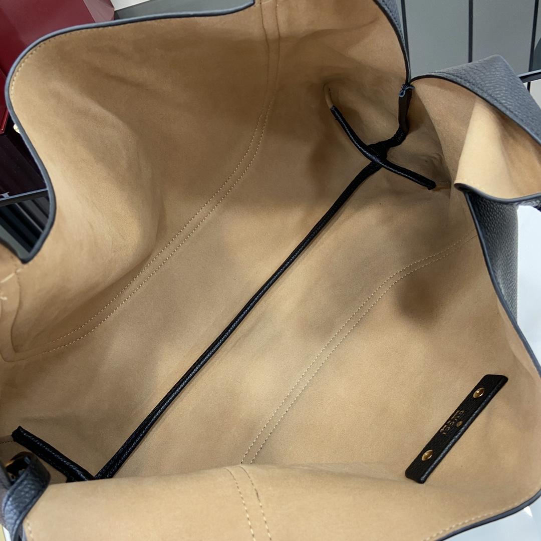 Gucci Softbit Maxi Shoulder Bag - DesignerGu