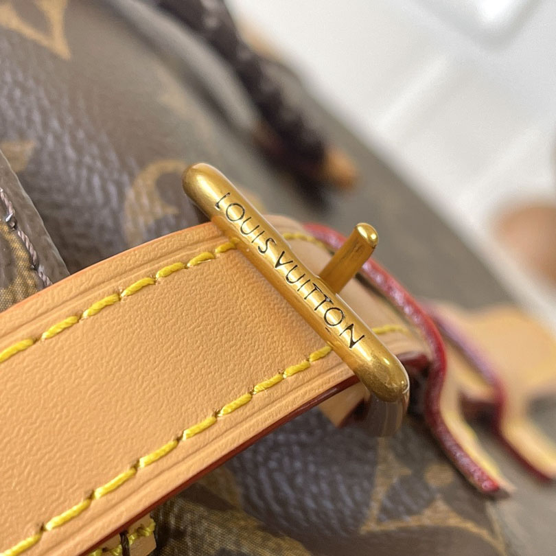 Louis Vuitton Christopher MM   M14038 - DesignerGu