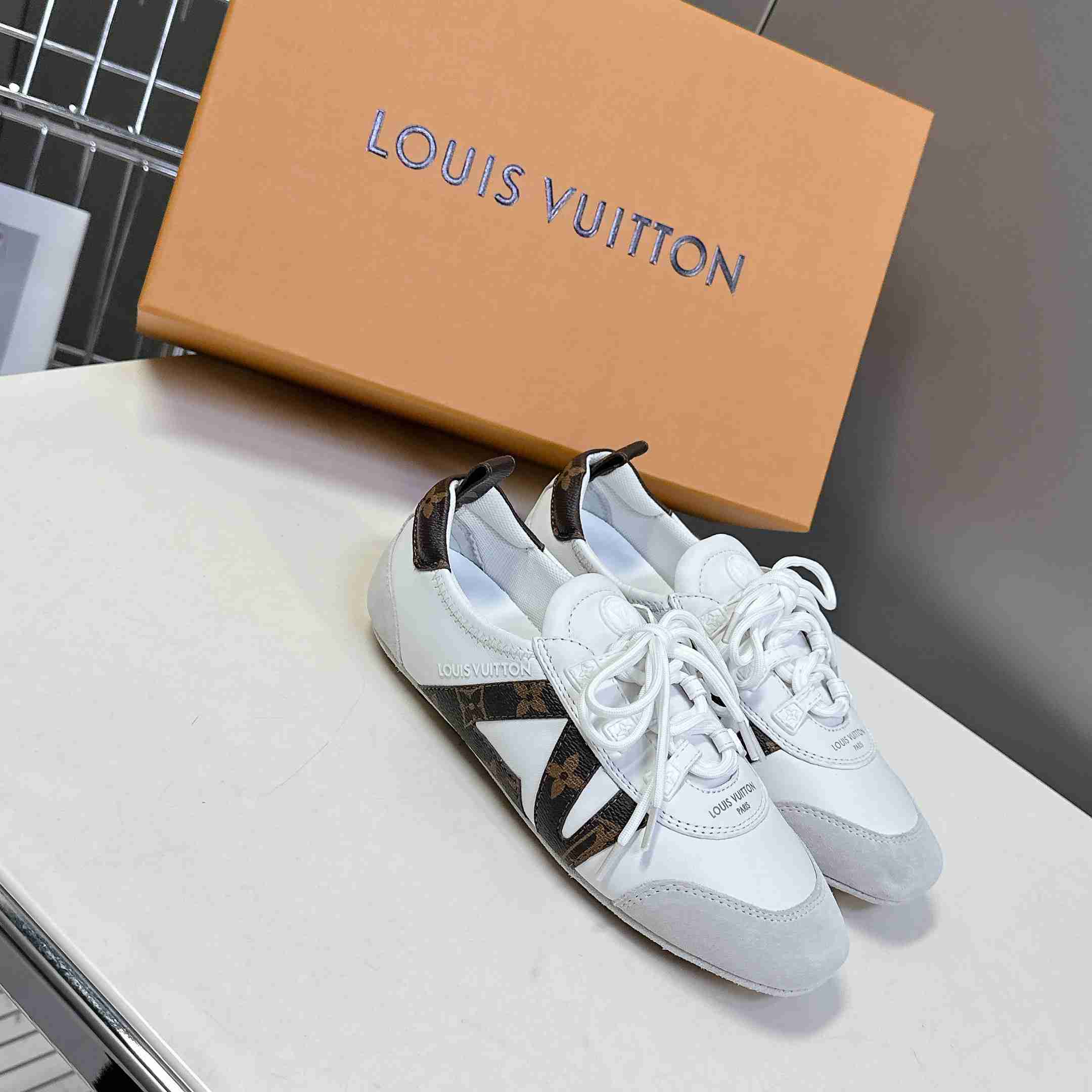 Louis Vuitton LV Sneakerina   1AHNC6 - DesignerGu