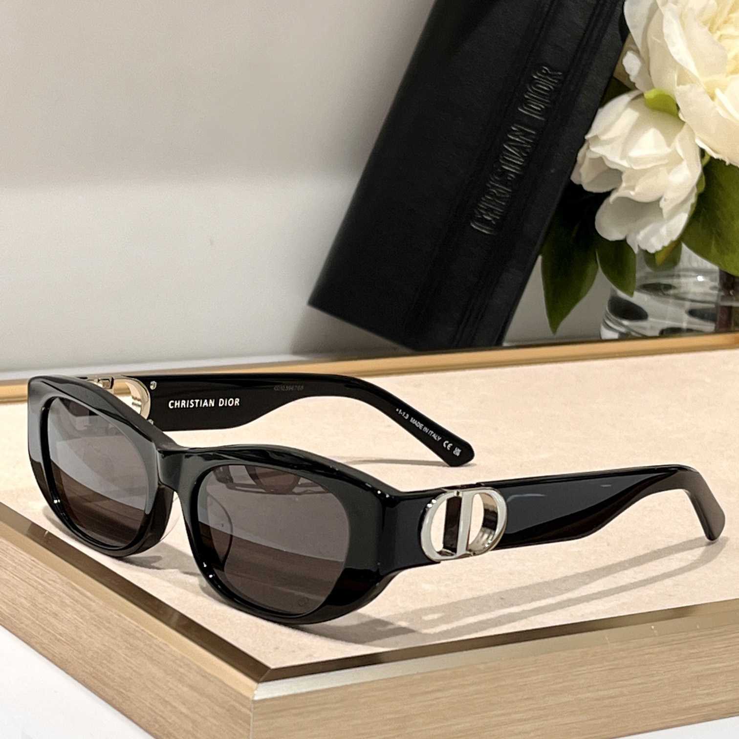 Dior 30Montaigne S9U Sunglasses  - DesignerGu