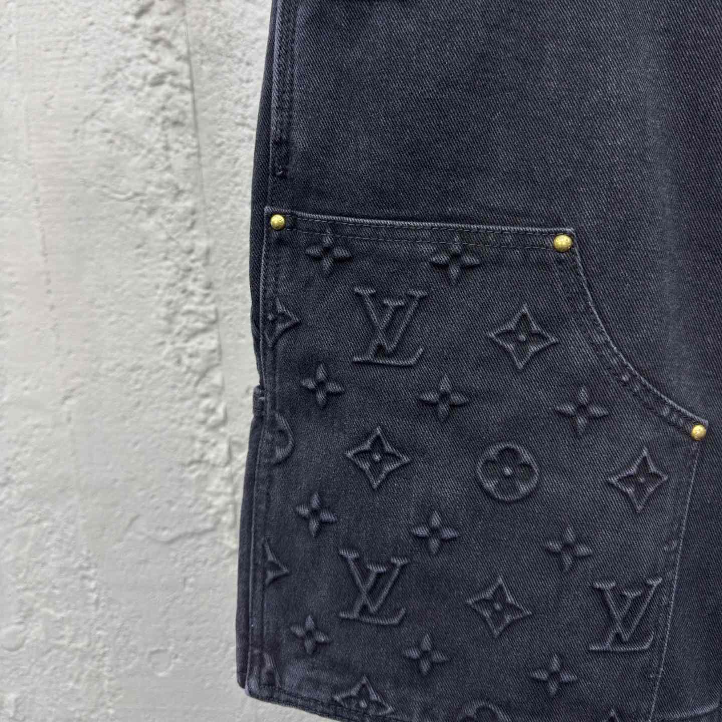 Louis Vuitton Denim Workwear Shorts   - DesignerGu