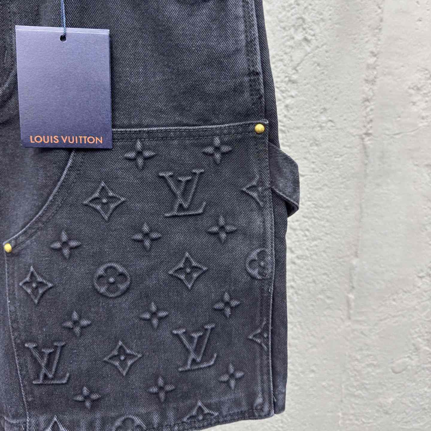 Louis Vuitton Denim Workwear Shorts   - DesignerGu