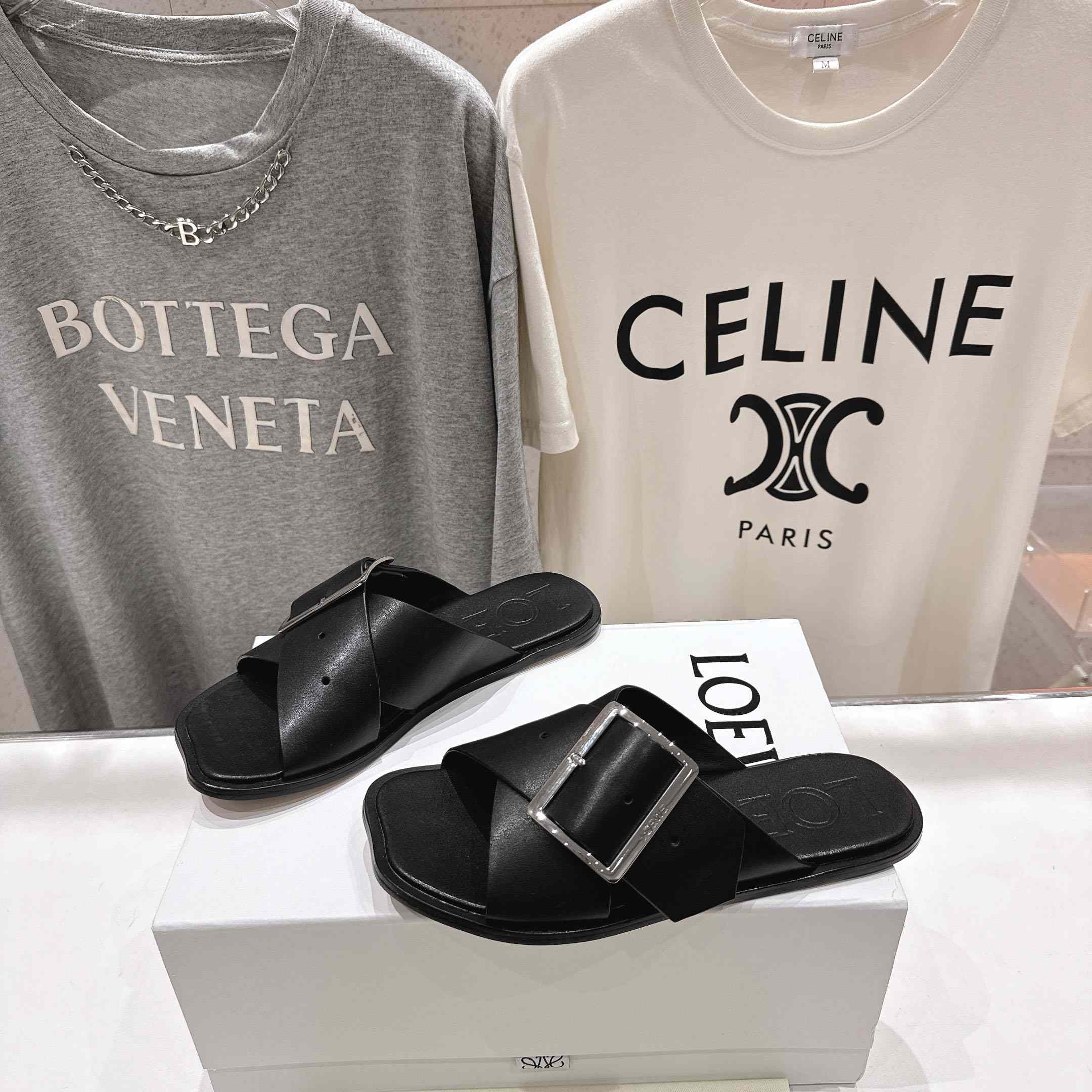 Loewe Petal Belt Flat Sandal In Vegetable-tanned Calfskin - DesignerGu