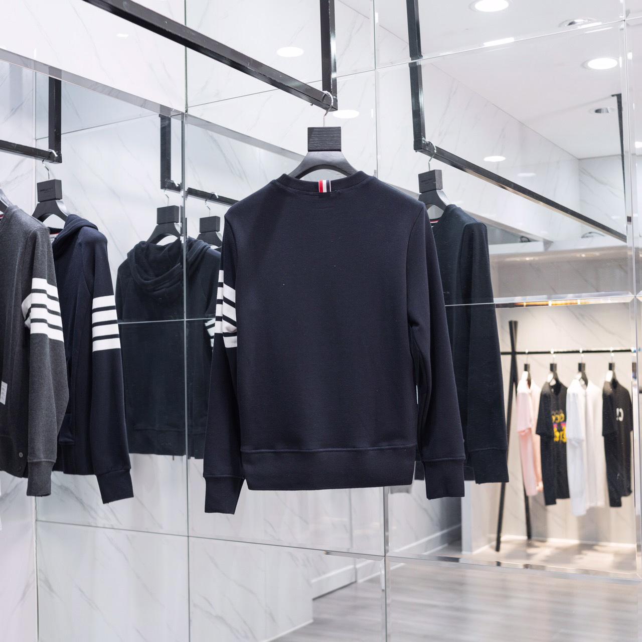 Thom Browne Stripe Sleeve Sweatshirt   TB22 - DesignerGu