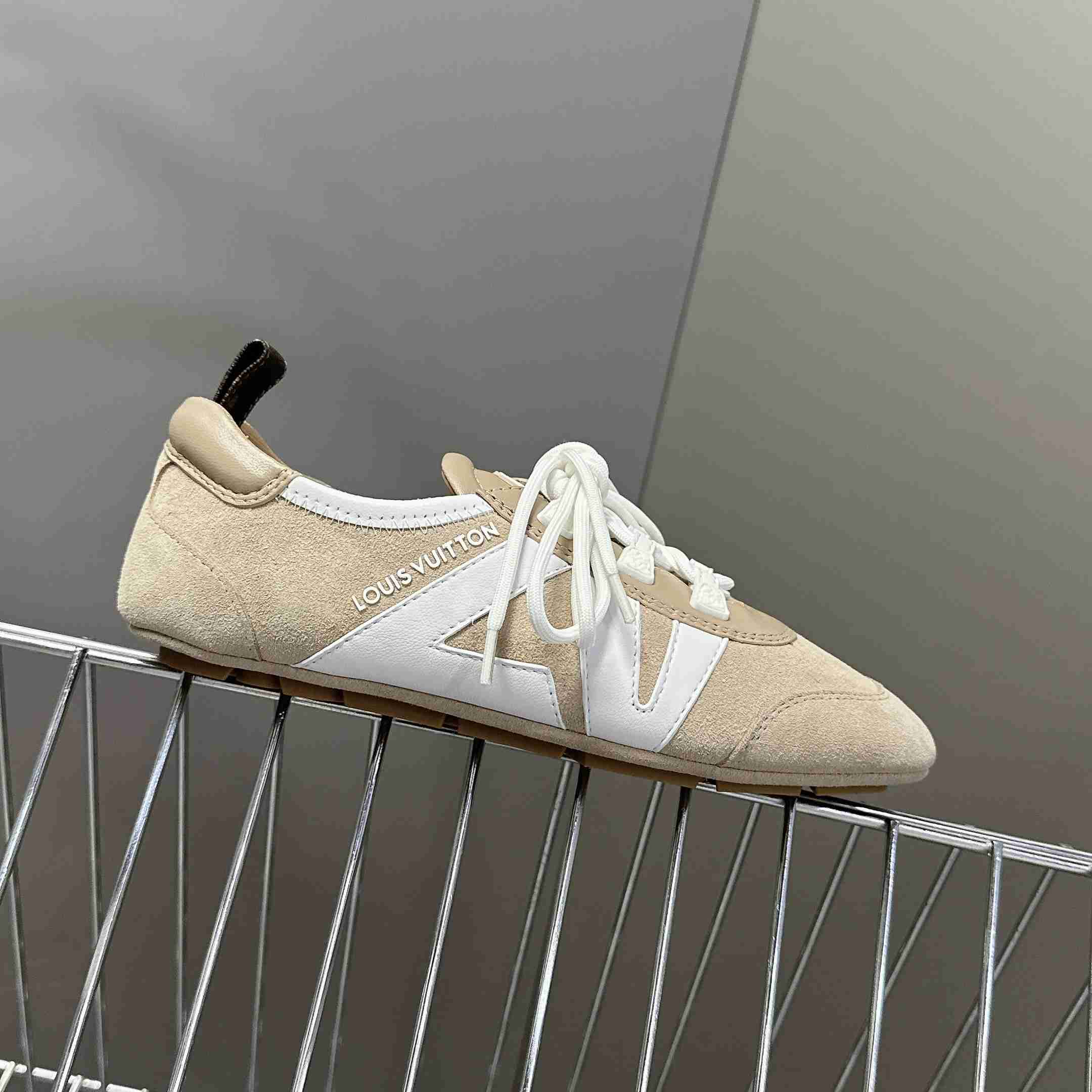 Louis Vuitton LV Sneakerina   1AHNFA - DesignerGu