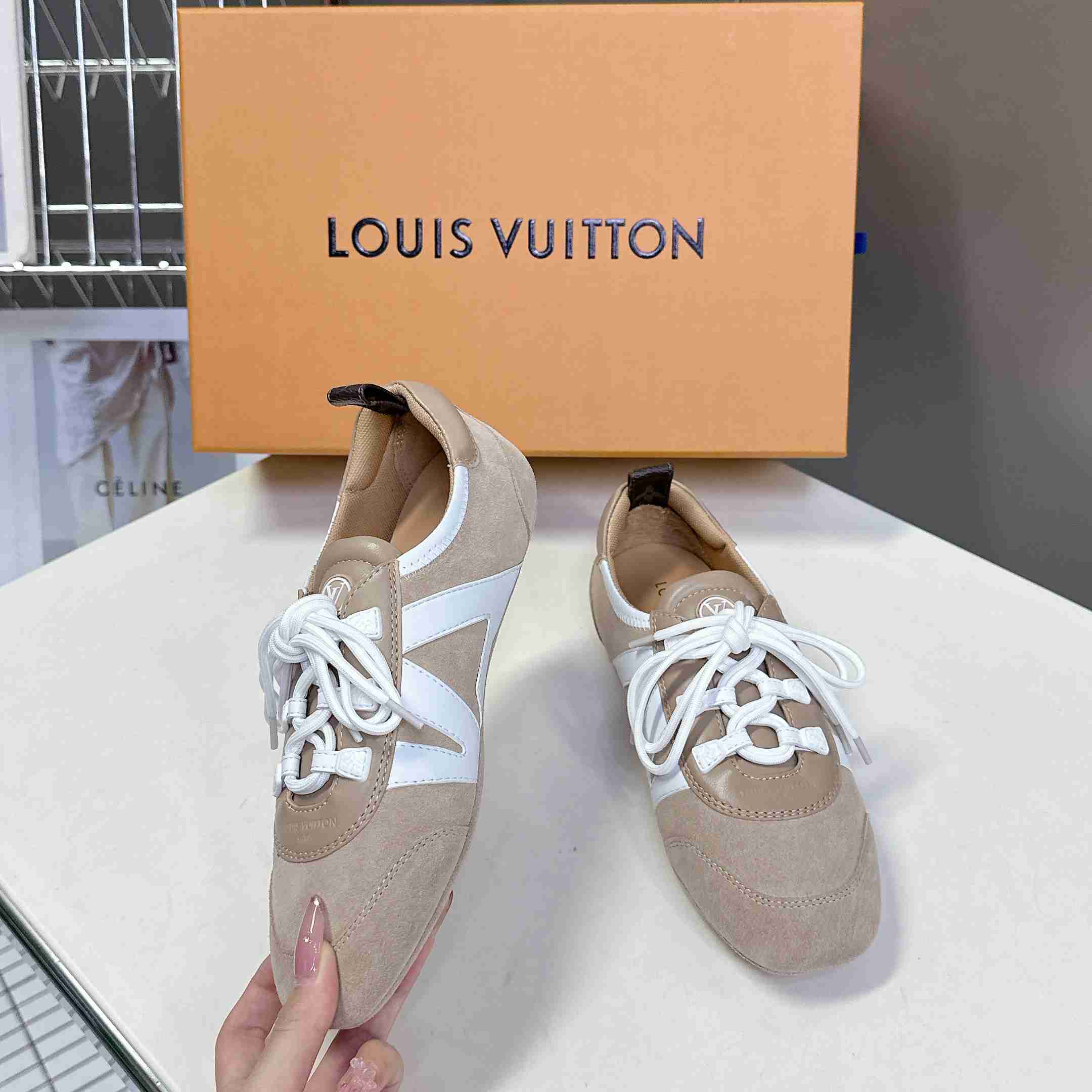Louis Vuitton LV Sneakerina   1AHNFA - DesignerGu