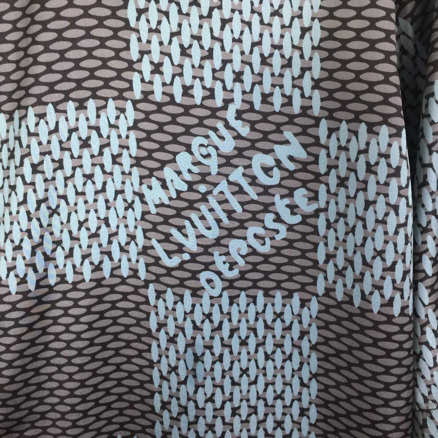 Louis Vuitton Damier Short-Sleeved Silk Shirt   1AHVXU - DesignerGu