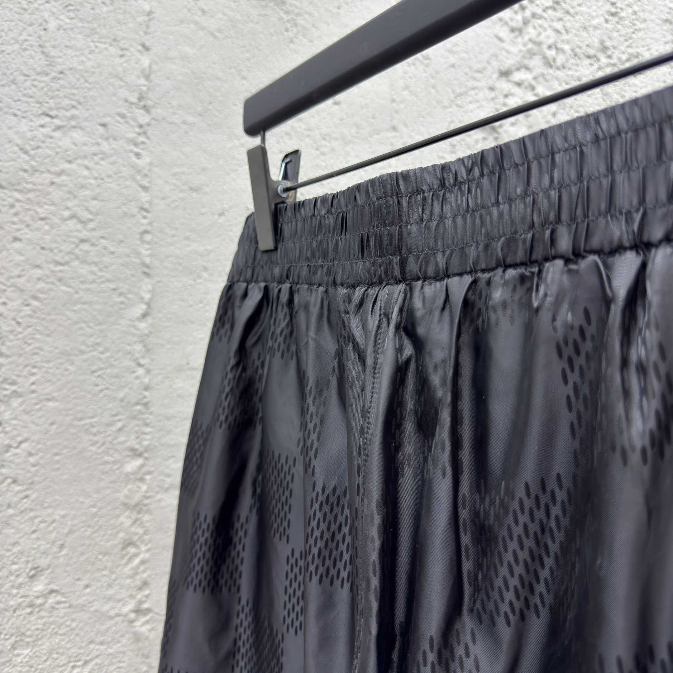 Louis Vuitton Damier Nylon Swim Shorts   1AGJPB - DesignerGu