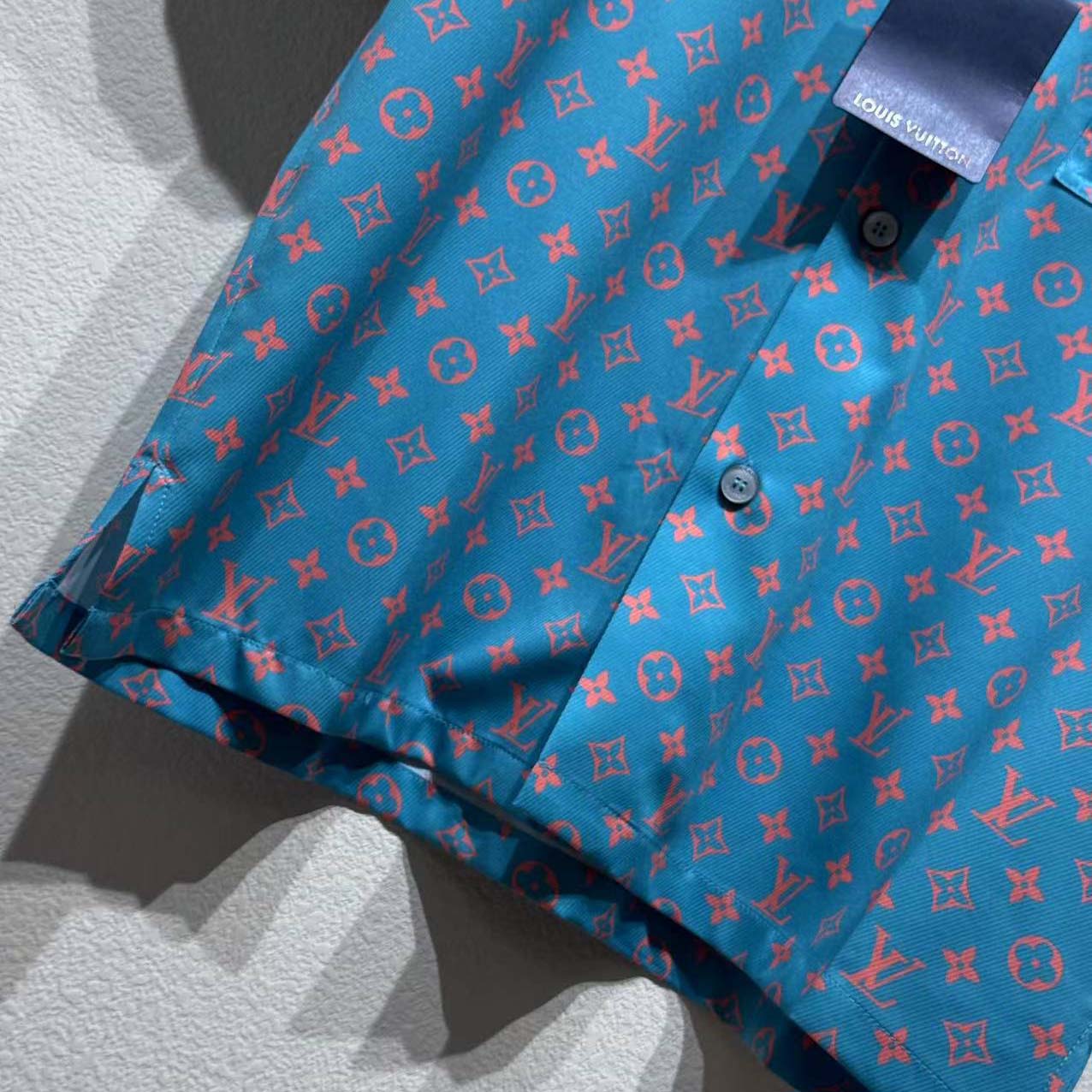 Louis Vuitton Monogram Short-Sleeved Silk Shirt - DesignerGu