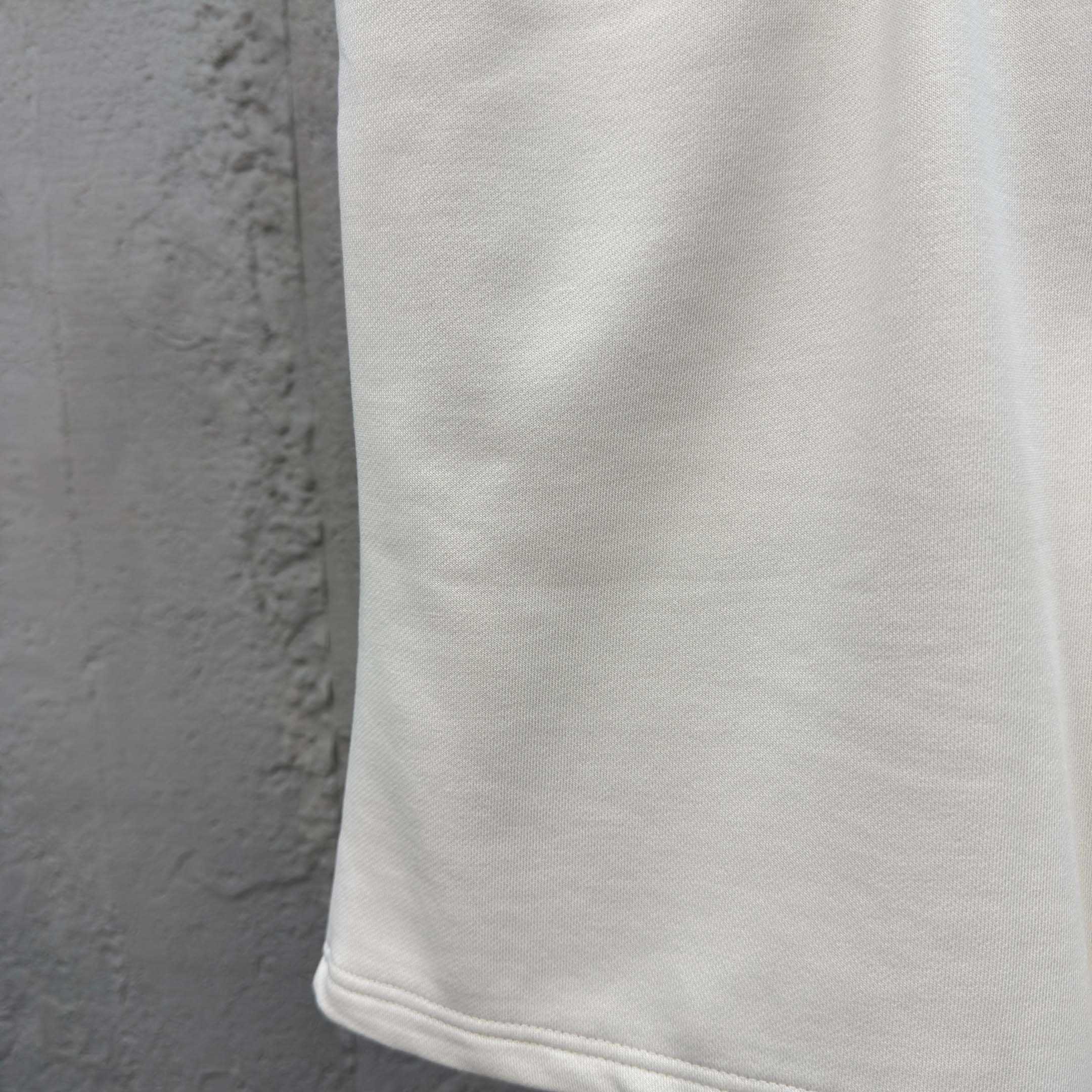 Louis Vuitton Embellished Shorts   1AHW38 - DesignerGu