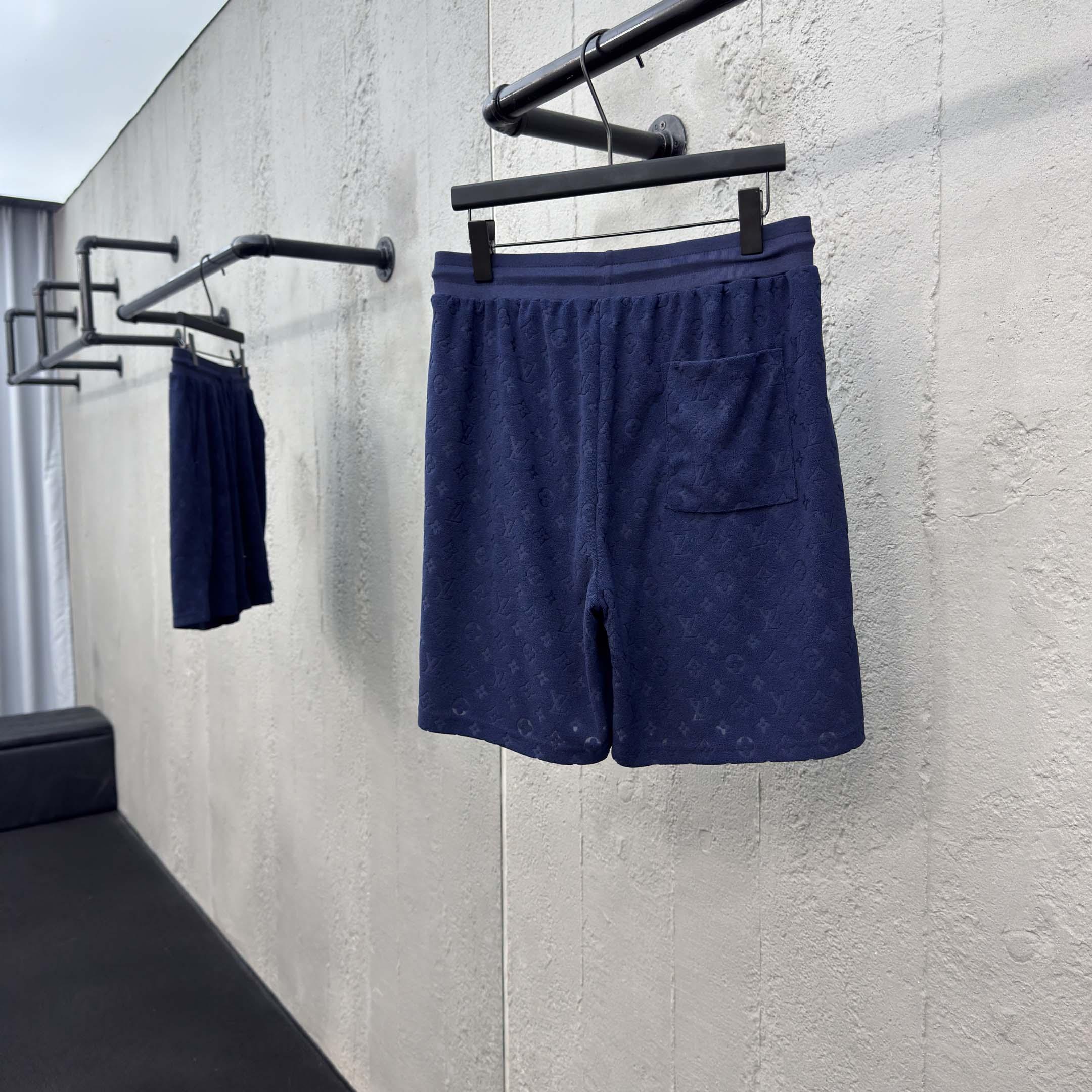 Louis Vuitton Monogram French Terry Shorts   1AHUX6 - DesignerGu