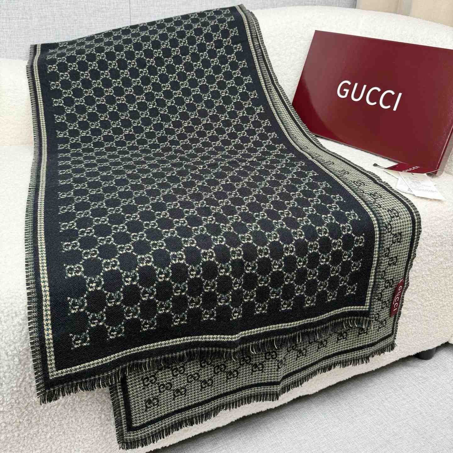 Gucci GG Wool Jacquard Scarf - DesignerGu