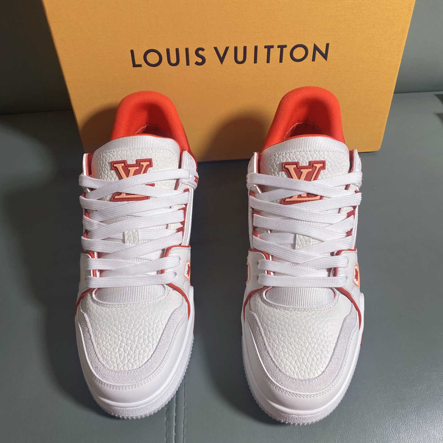 Louis Vuitton LV Trainer Sneaker      1AIIZM - DesignerGu