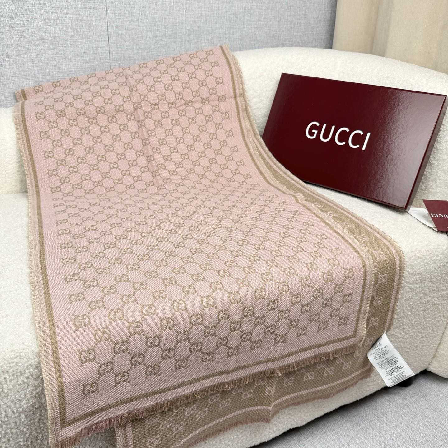 Gucci GG Wool Scarf - DesignerGu