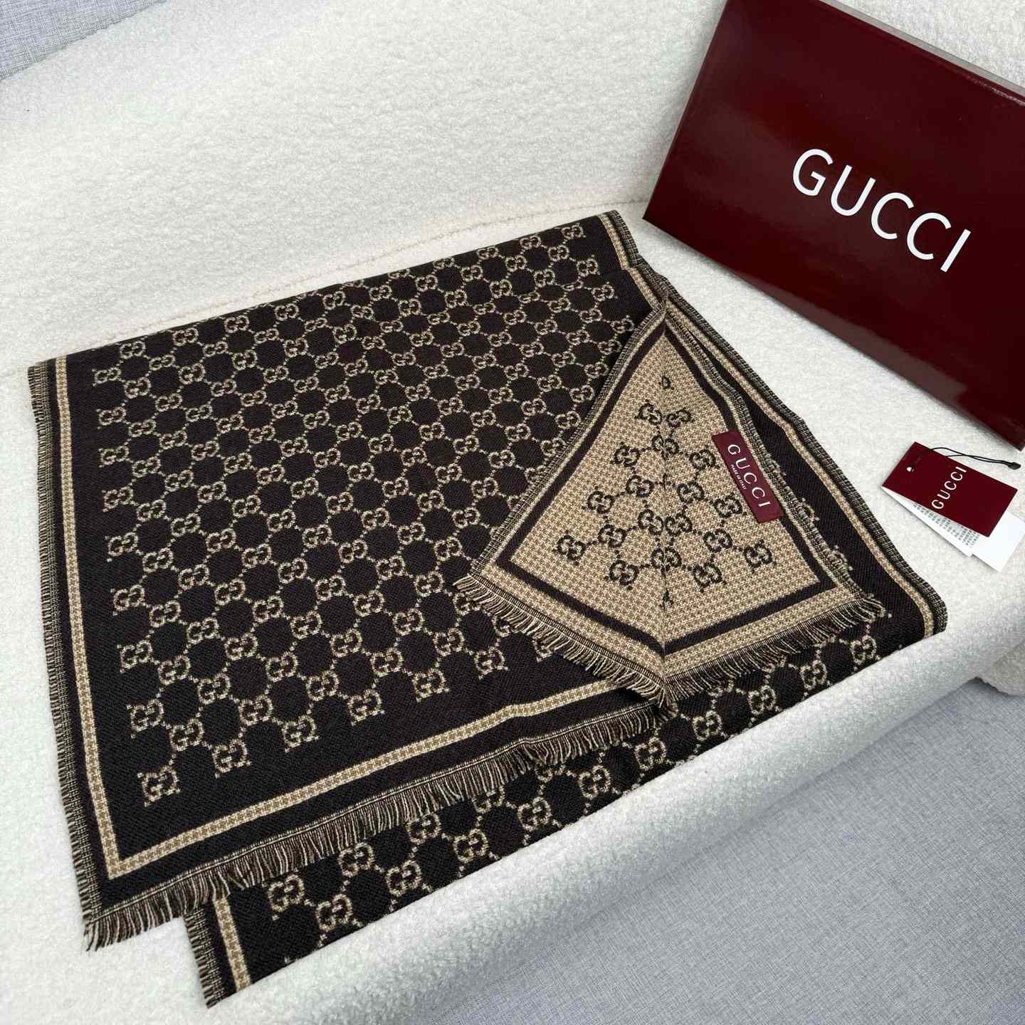 Gucci GG Wool Jacquard Scarf - DesignerGu