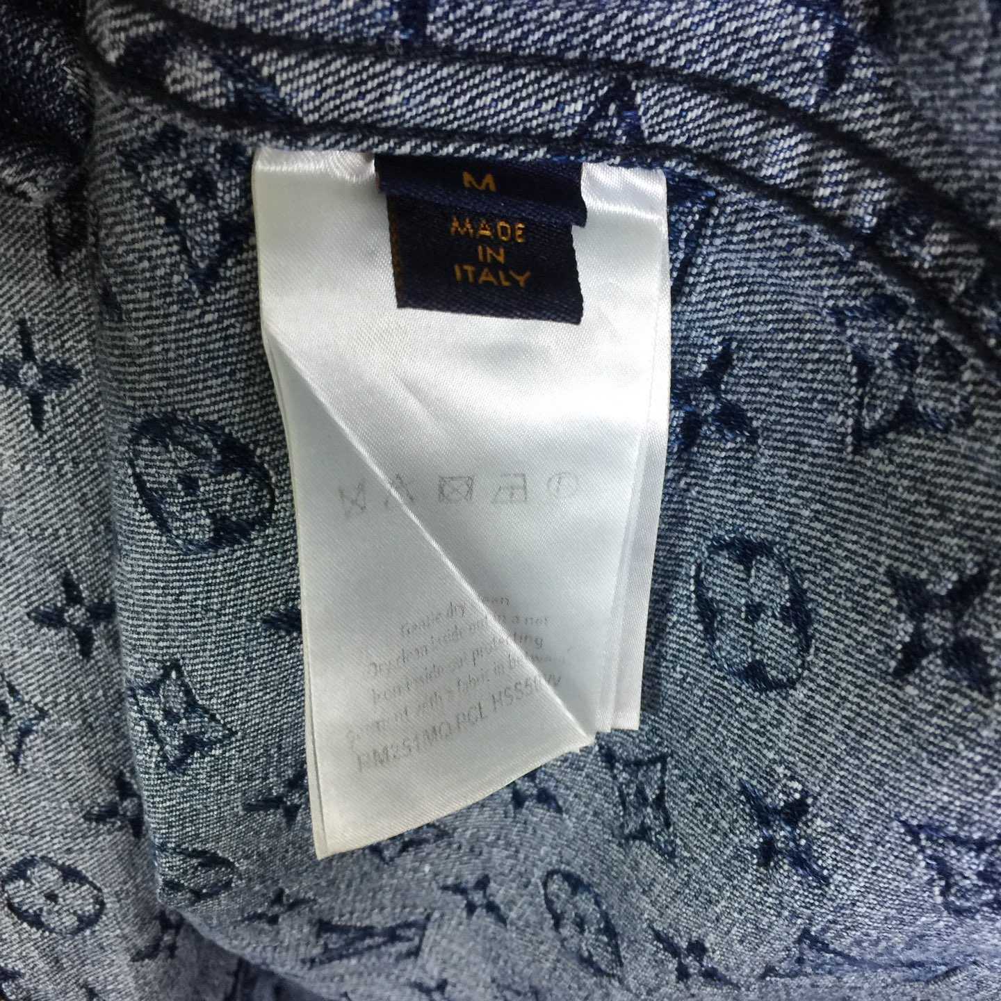 Louis Vuitton Monogram Denim Shirt   1AI195 - DesignerGu