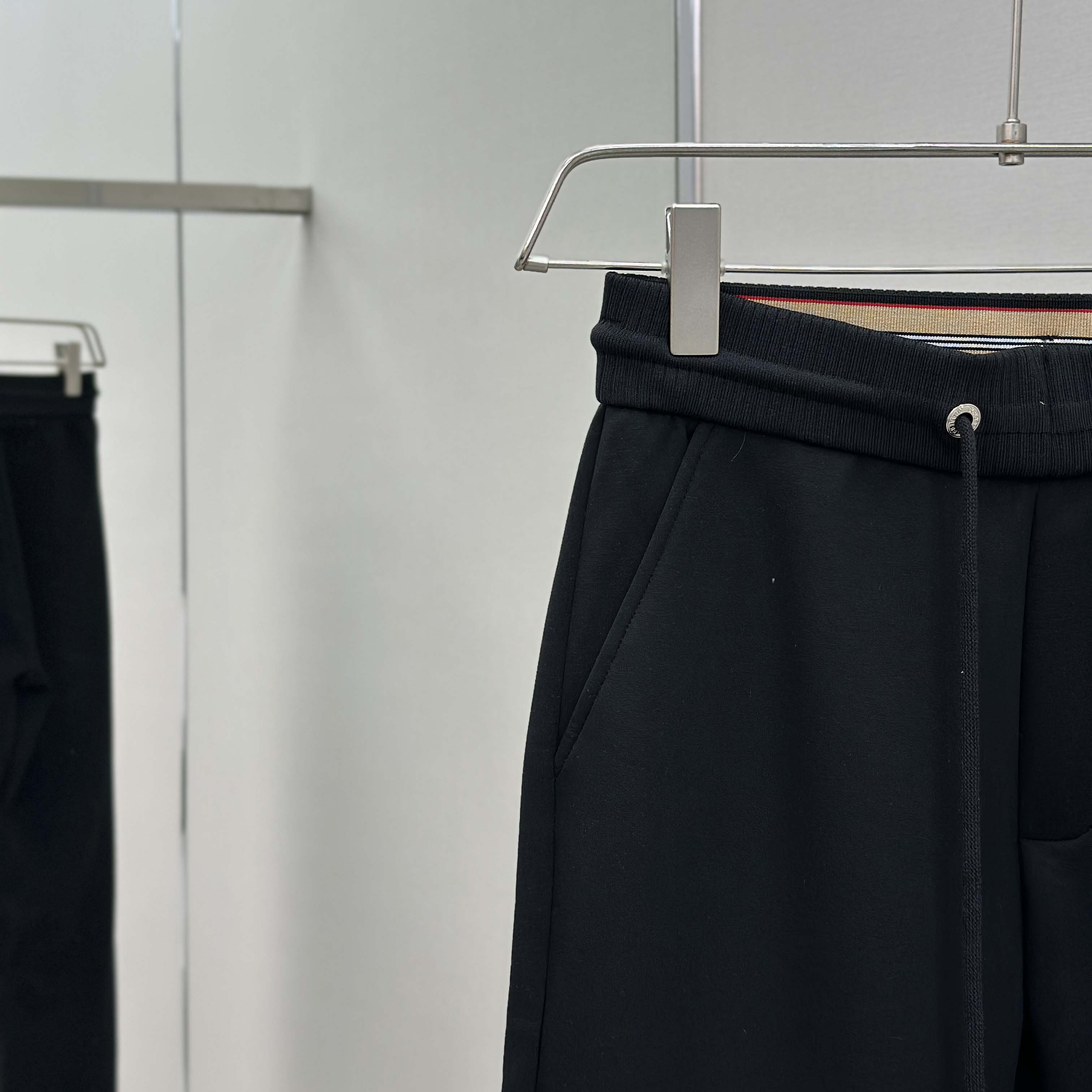 Burberry Black Cotton Pants - DesignerGu