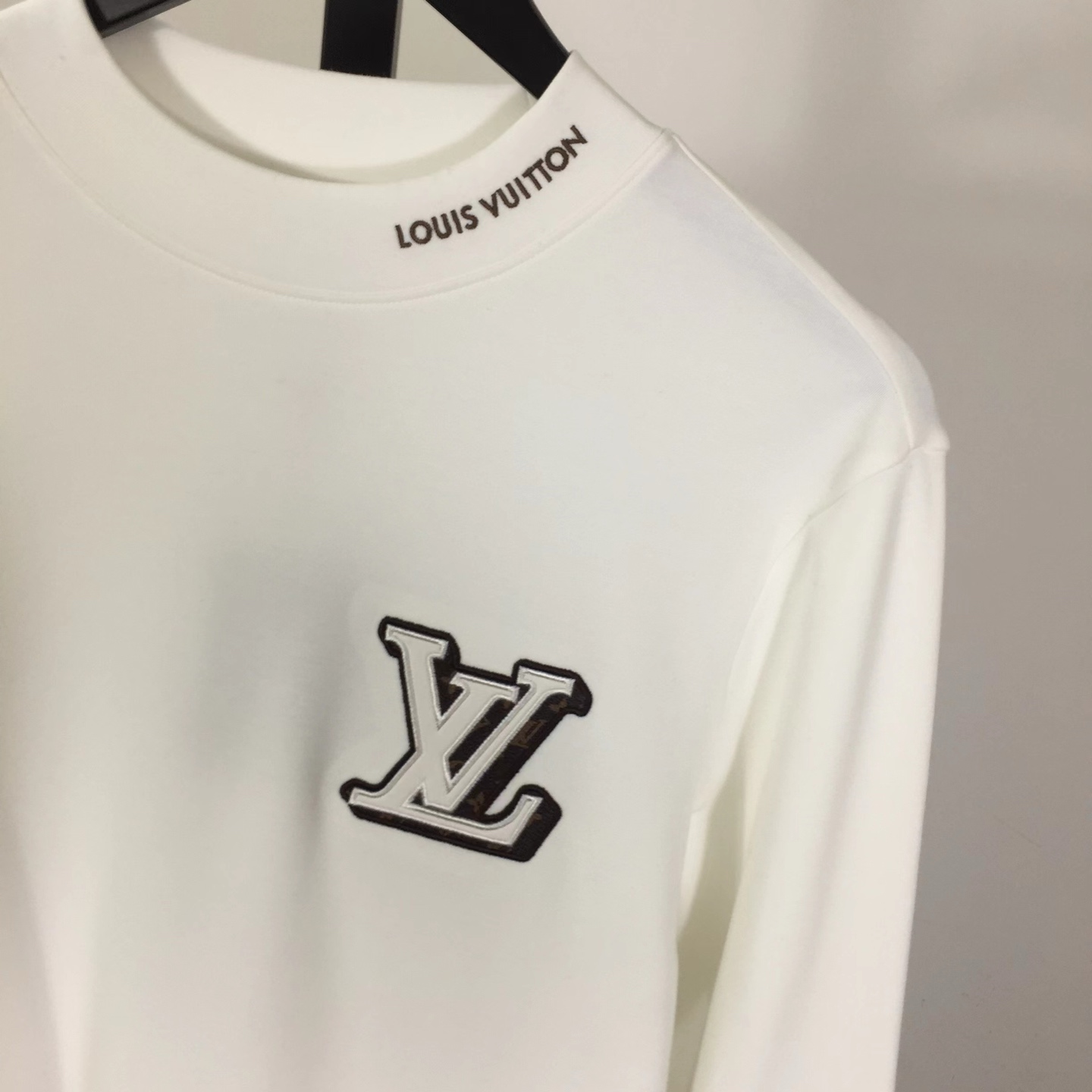Louis Vuitton Embossed LV Long-Sleeved T-Shirt - DesignerGu