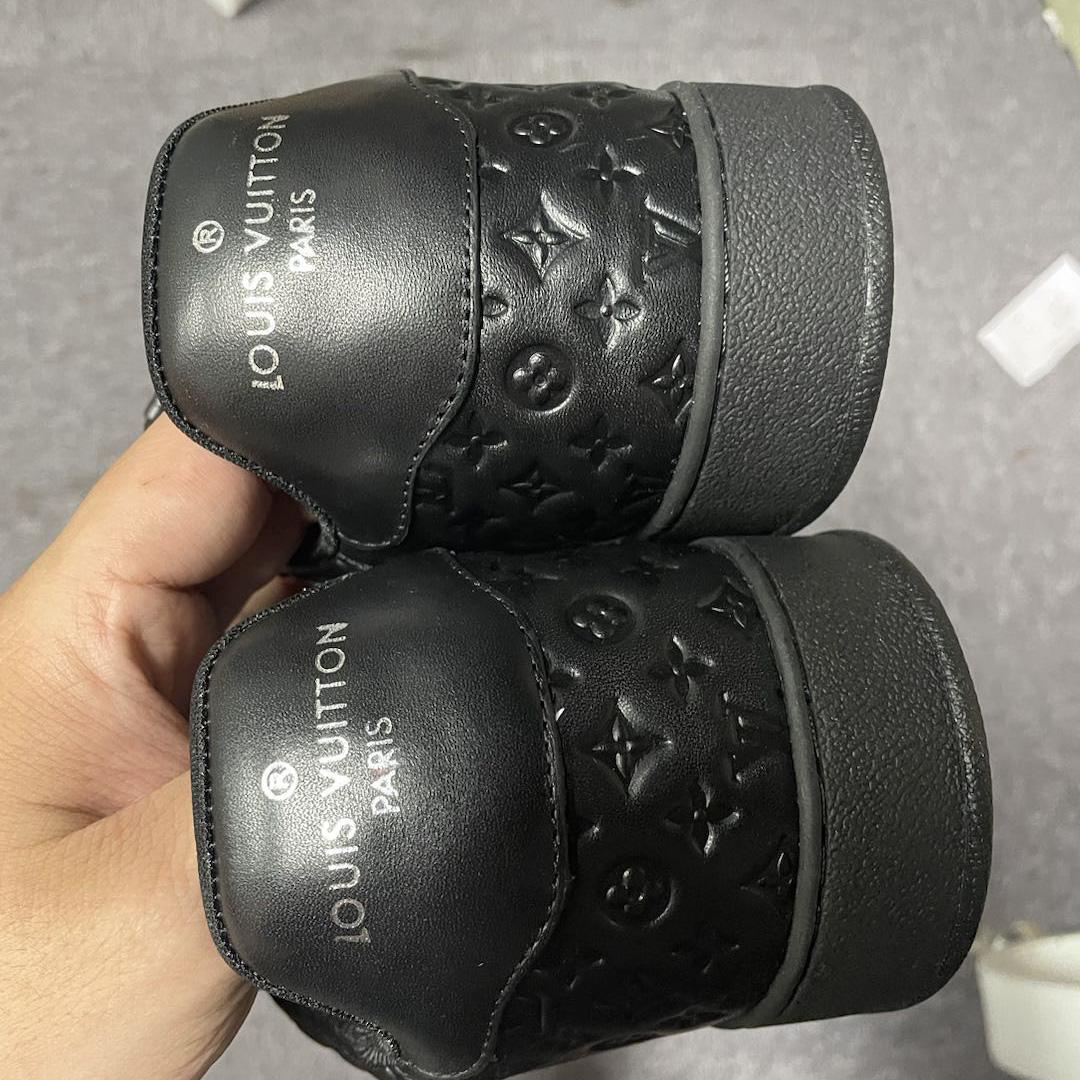 Louis Vuitton Rivoli Sneaker   1AARHT - DesignerGu