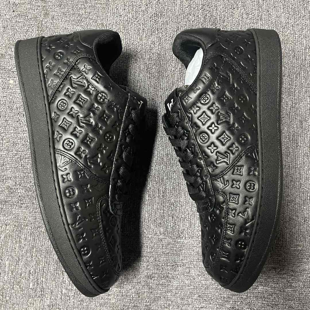 Louis Vuitton Rivoli Sneaker   1AARHT - DesignerGu
