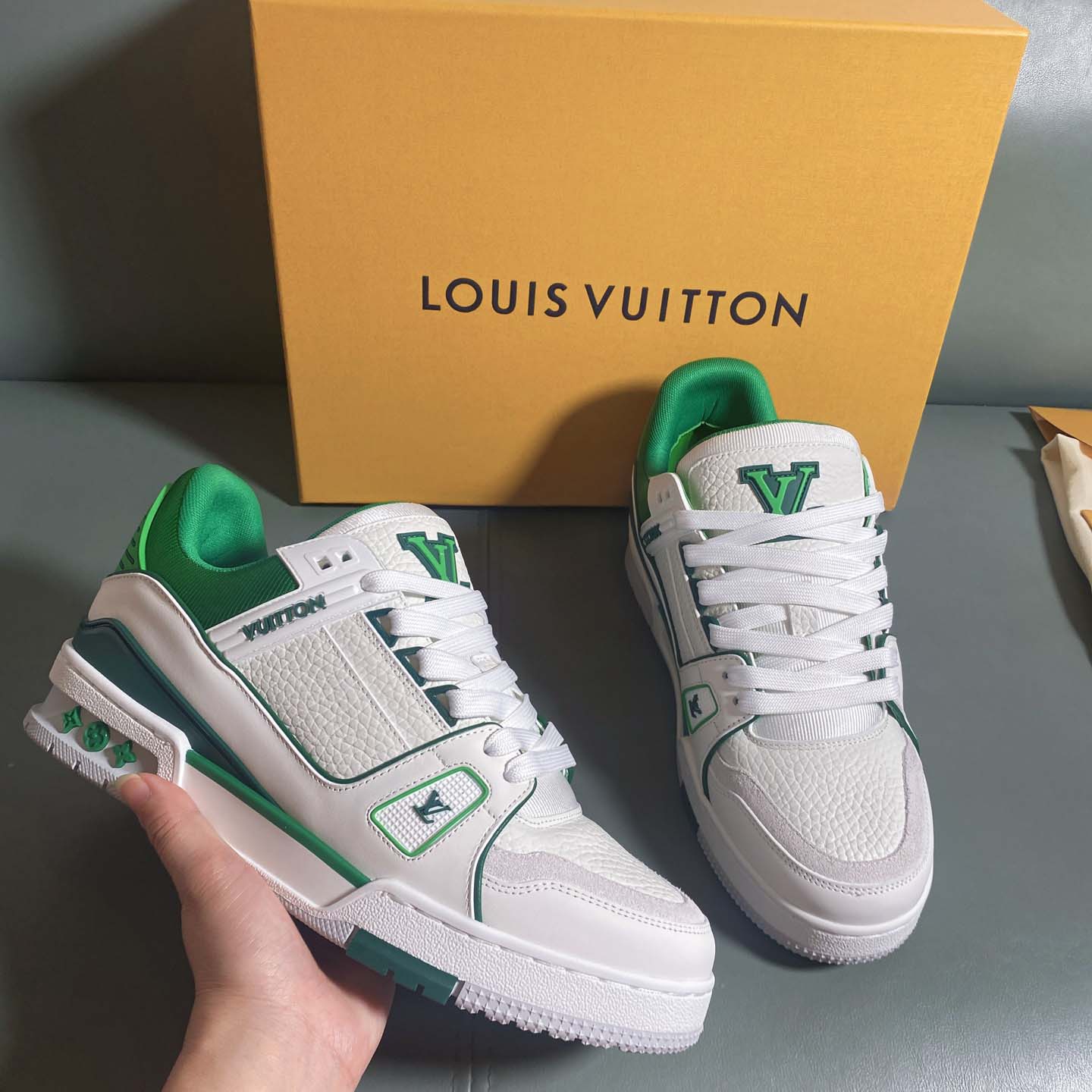 Louis Vuitton LV Trainer Sneaker      1AIJ05 - DesignerGu
