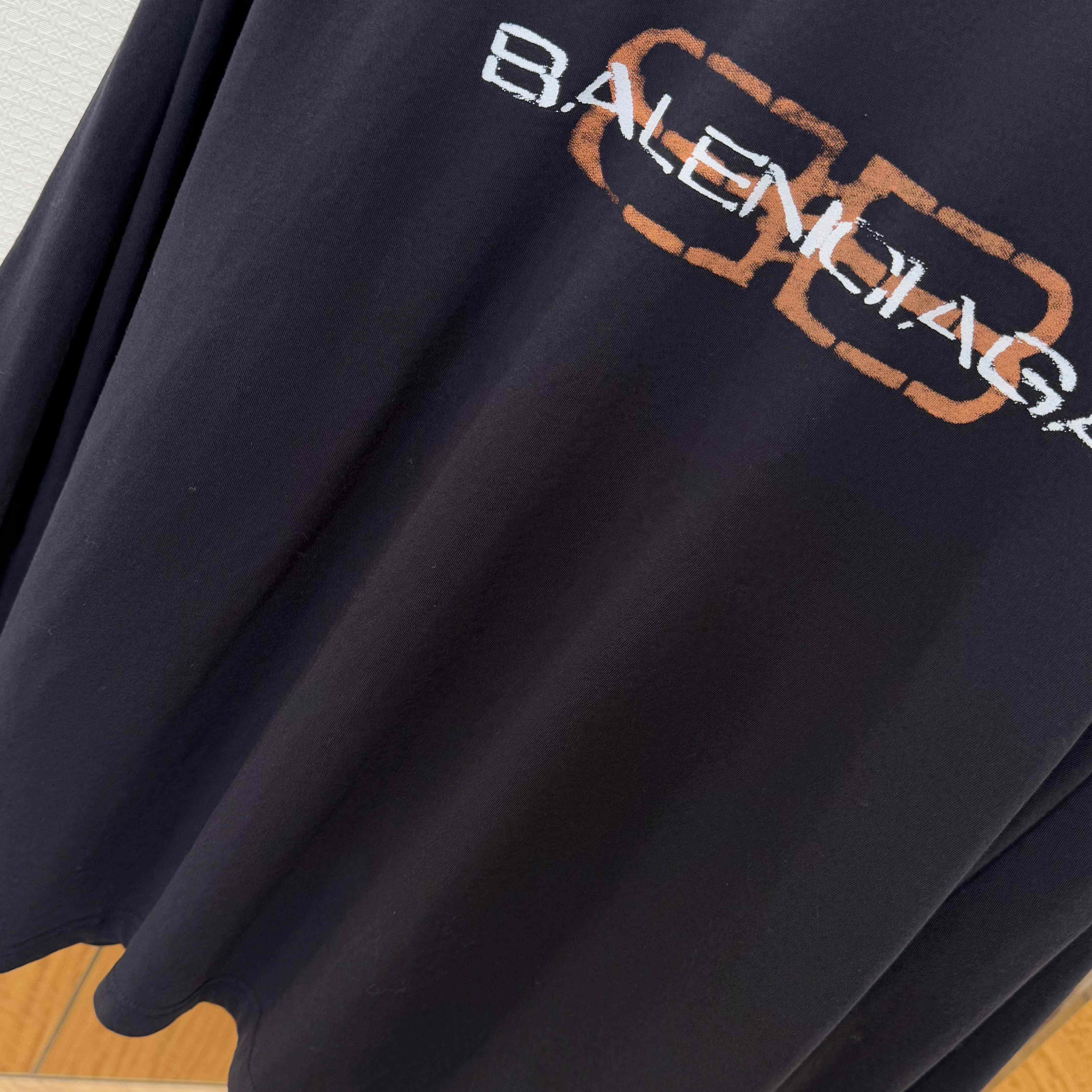Balenciaga BB Icon Stencil Long Sleeve T-Shirt Large Fit in Black Faded  - DesignerGu