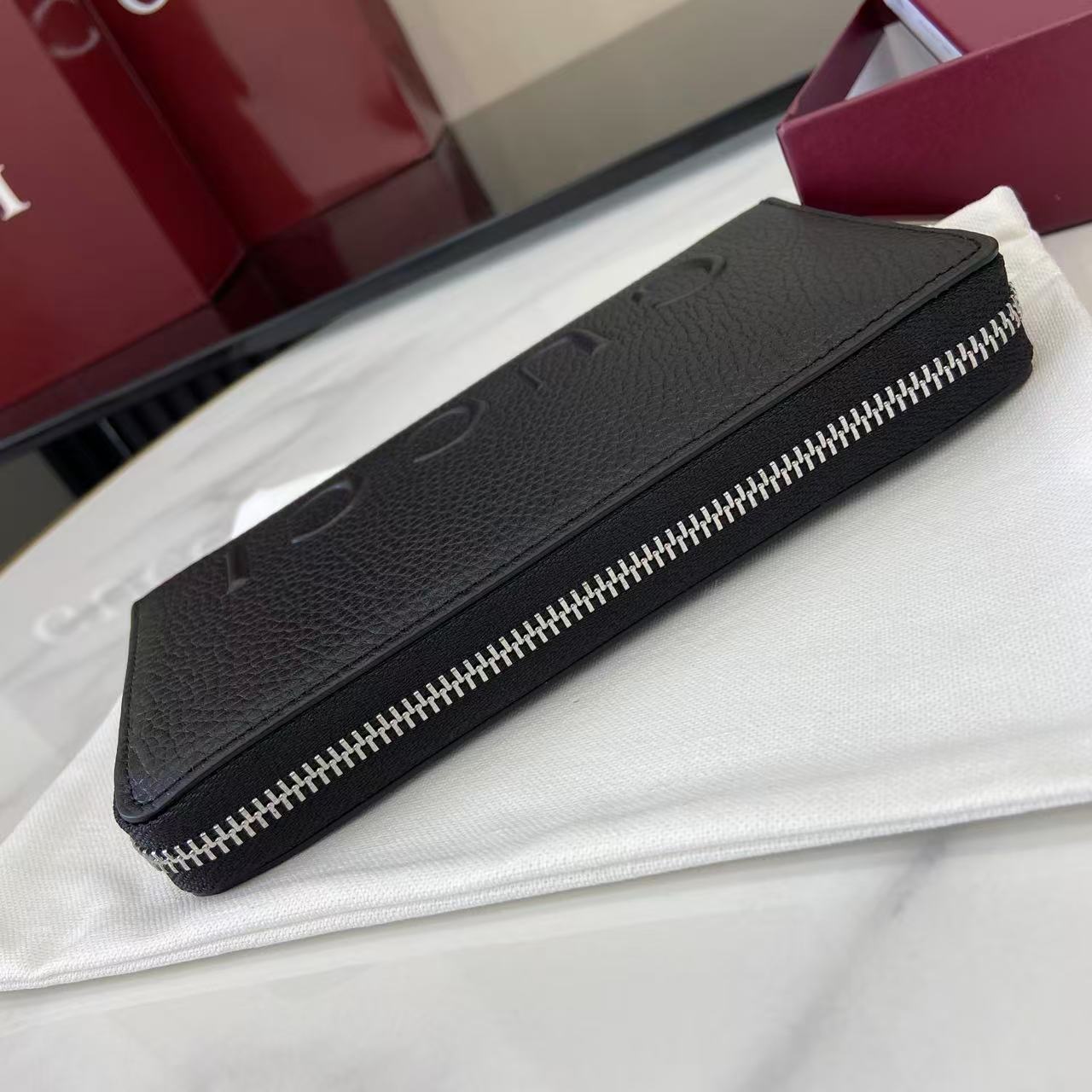 Gucci Zip Around Wallet With Logo - DesignerGu