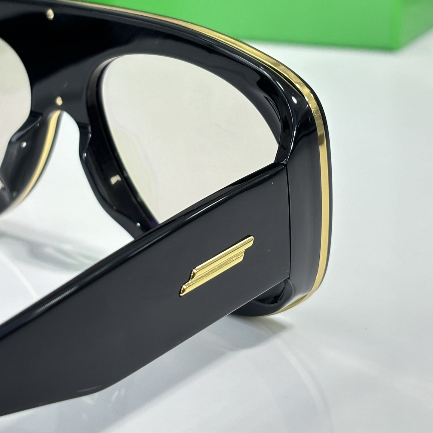 Bottega Veneta BV1362S Sunglasses   - DesignerGu