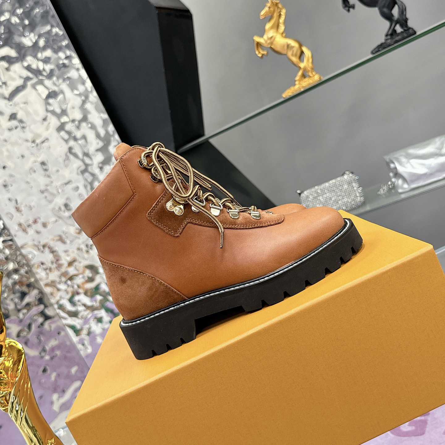 Louis Vuitton Territory Flat Ranger     1ACID8 - DesignerGu