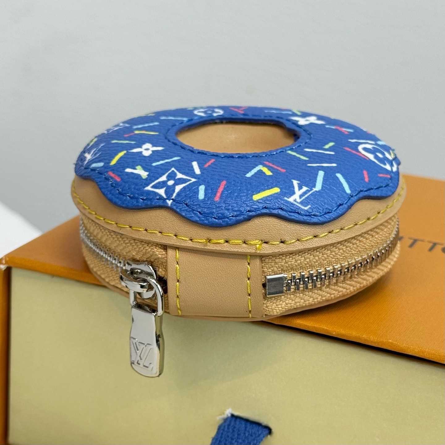 Louis Vuitton LV Donut Bag Charm    - DesignerGu
