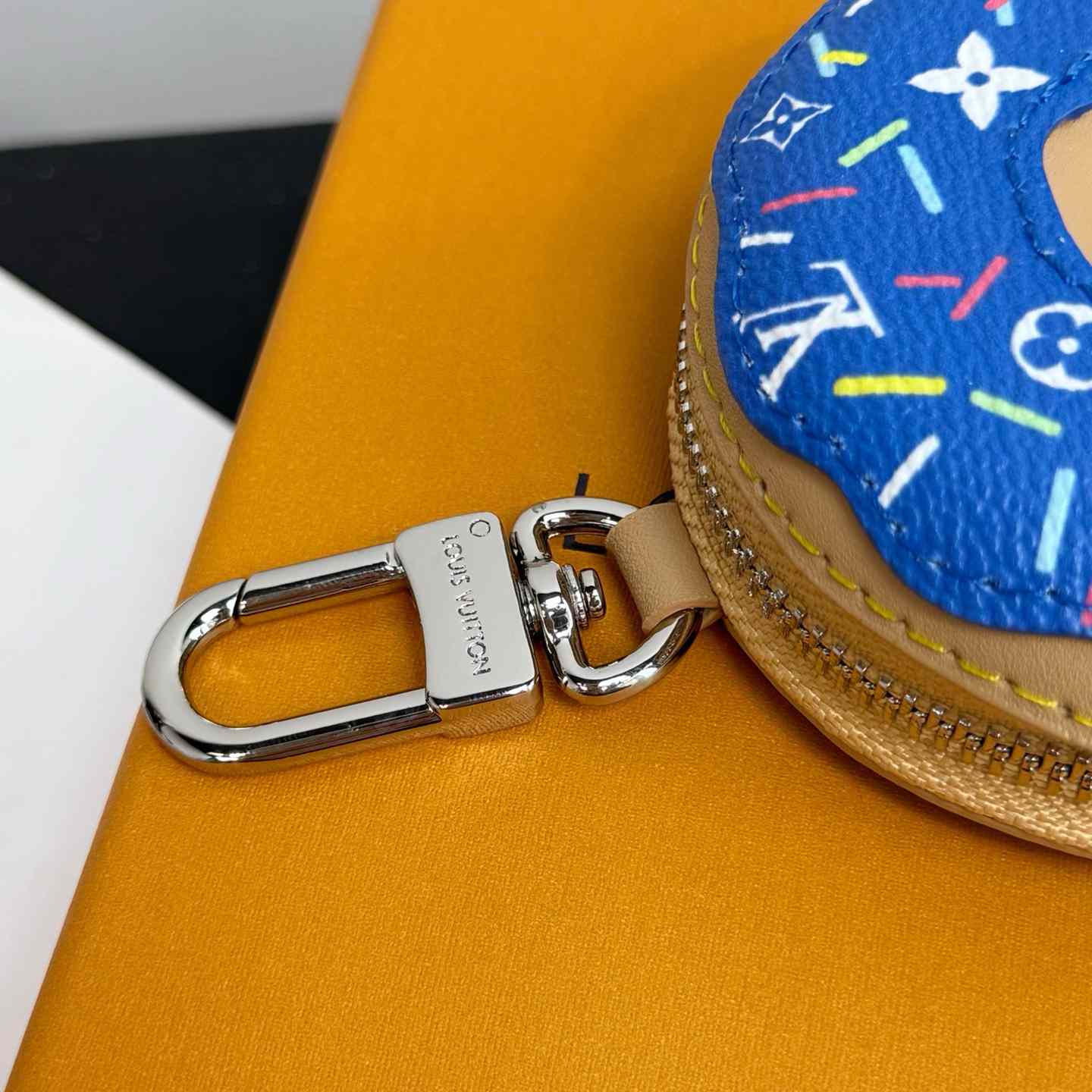 Louis Vuitton LV Donut Bag Charm    - DesignerGu