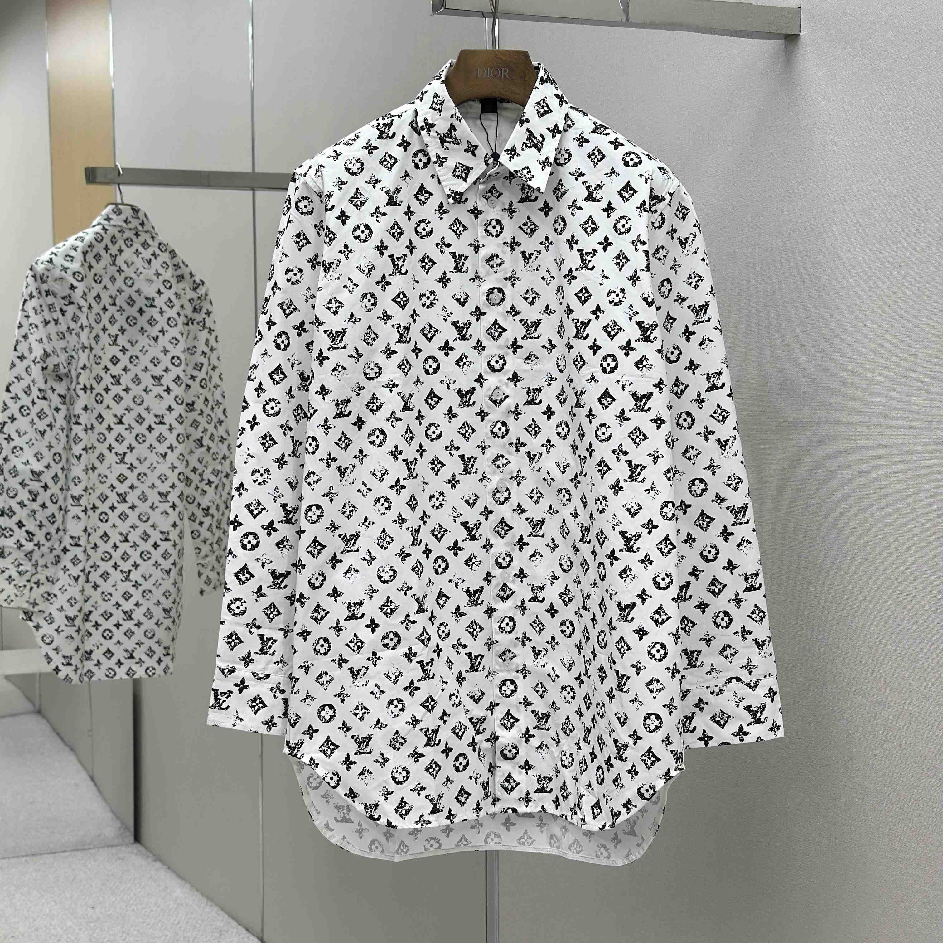 Louis Vuitton Monogram Fil Coupé Shirt   1AHX52 - DesignerGu