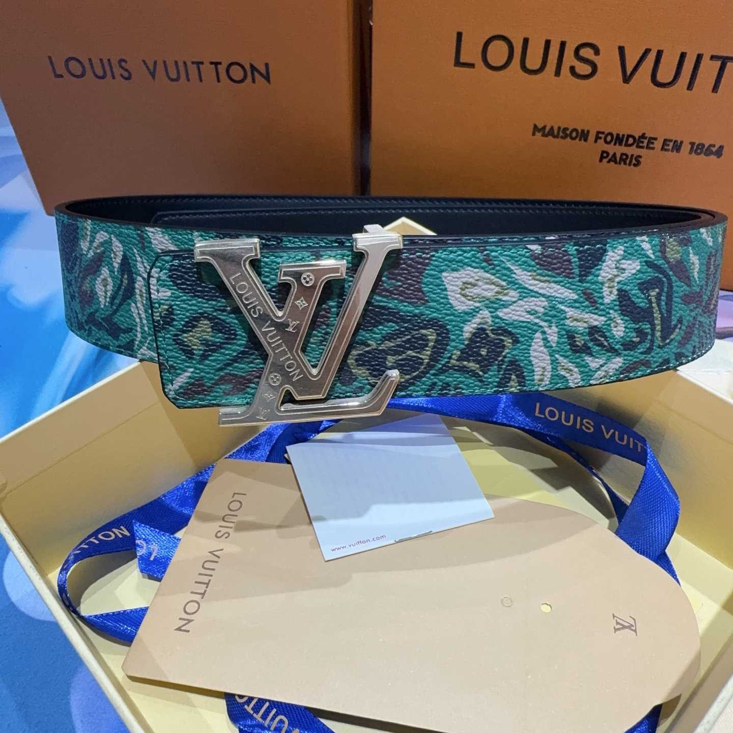 Louis Vuitton 40mm Reversible Belt  - DesignerGu