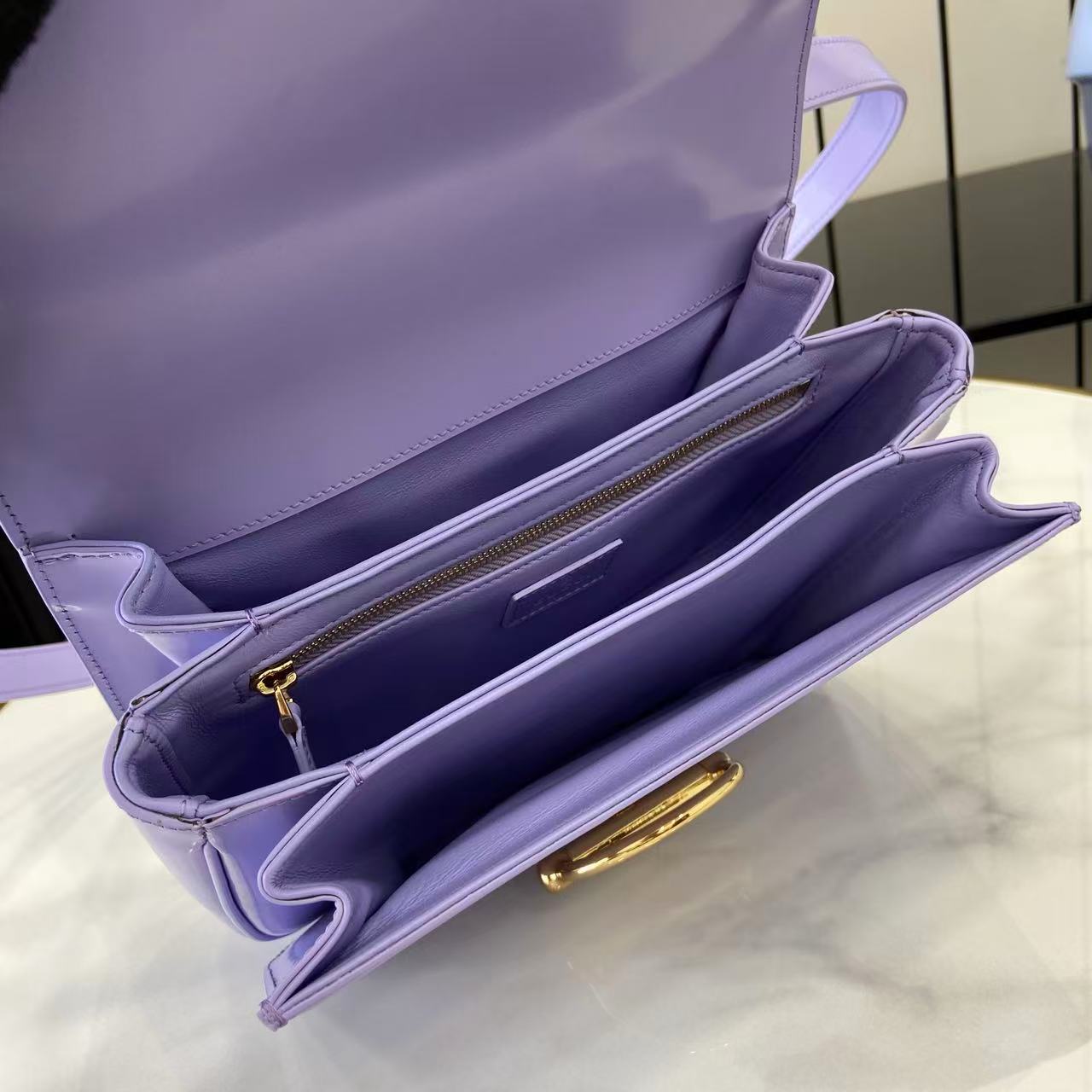 Gucci Siena Small Shoulder Bag - DesignerGu