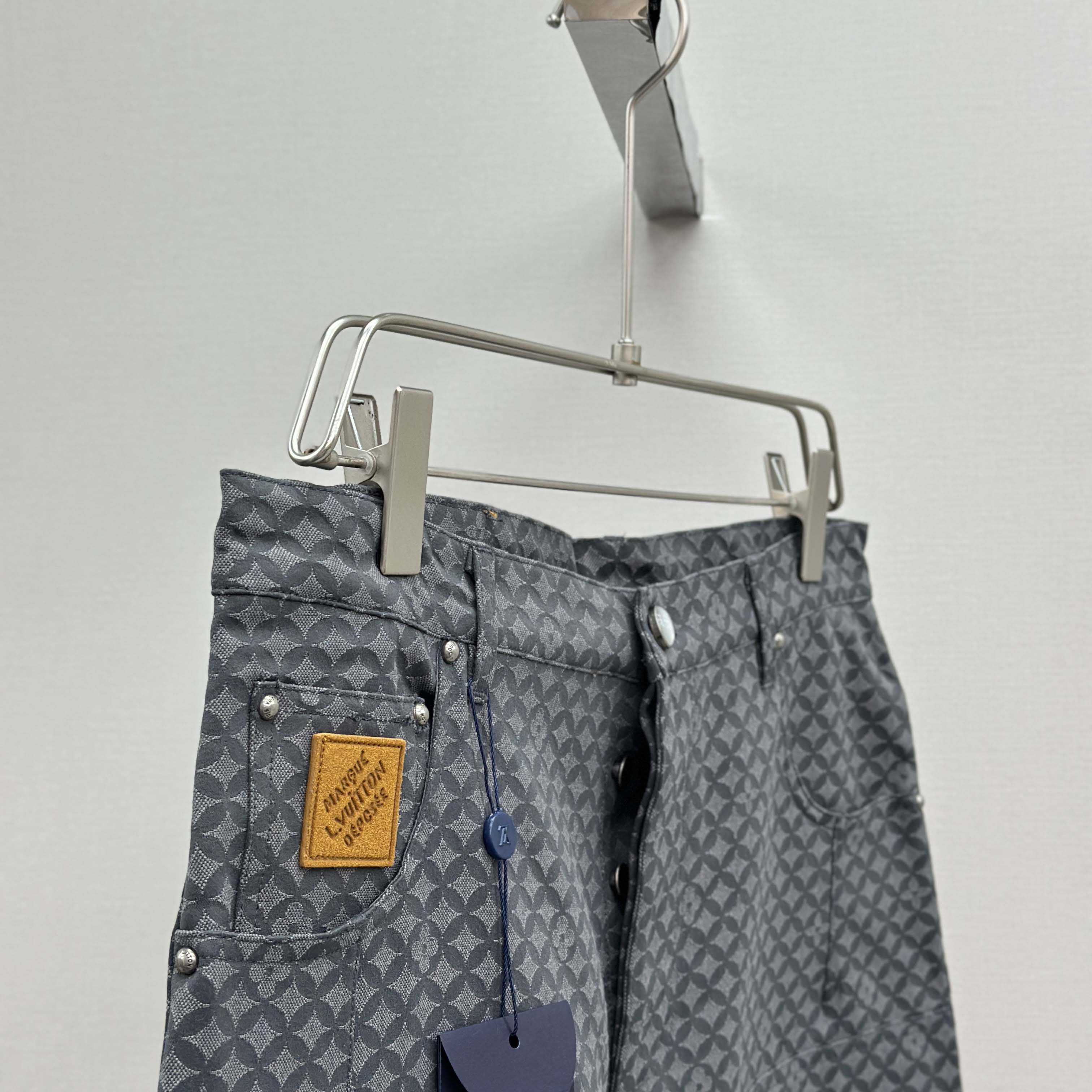 Louis Vuitton Workwear Pants   1AIMG8 - DesignerGu