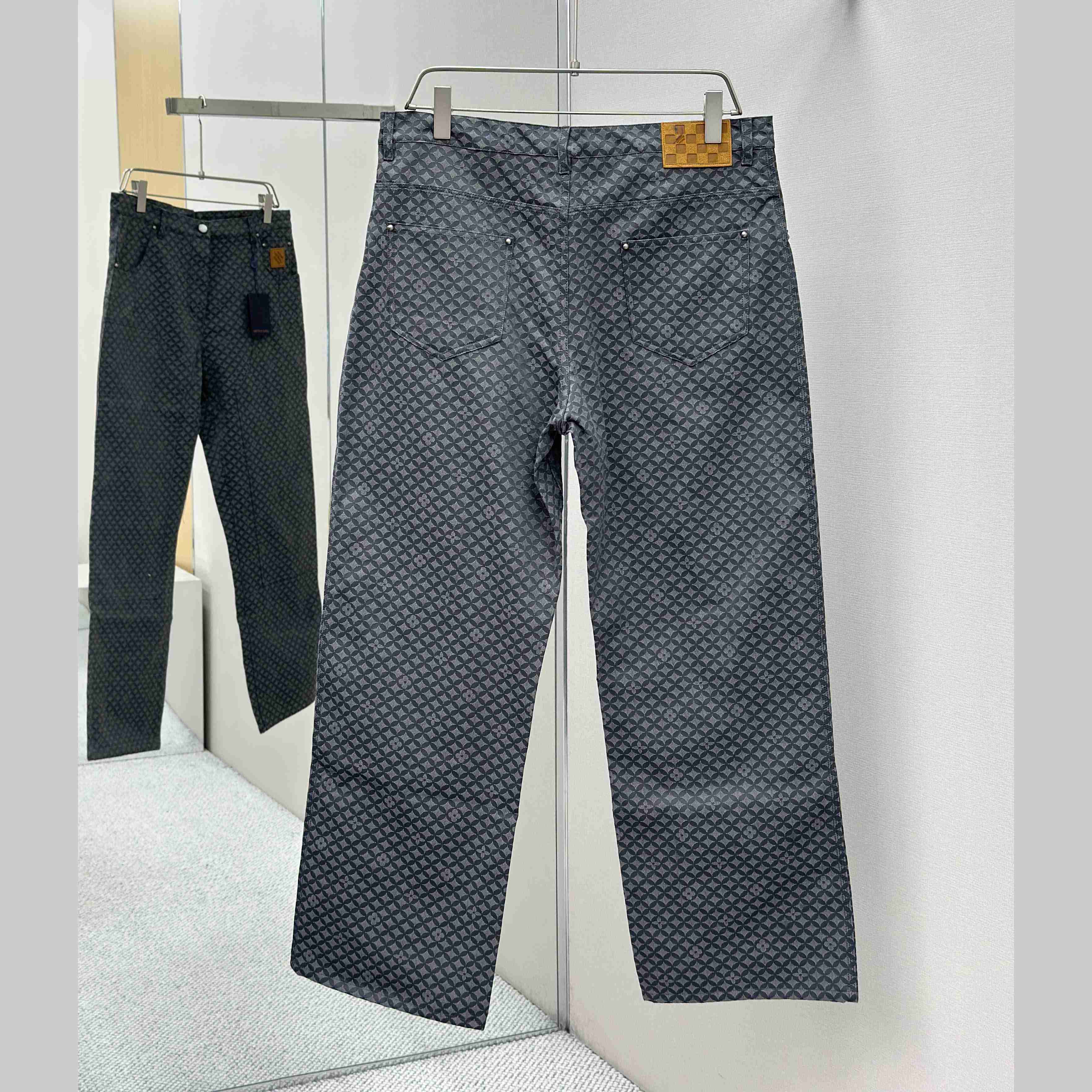 Louis Vuitton Workwear Pants   1AIMG8 - DesignerGu