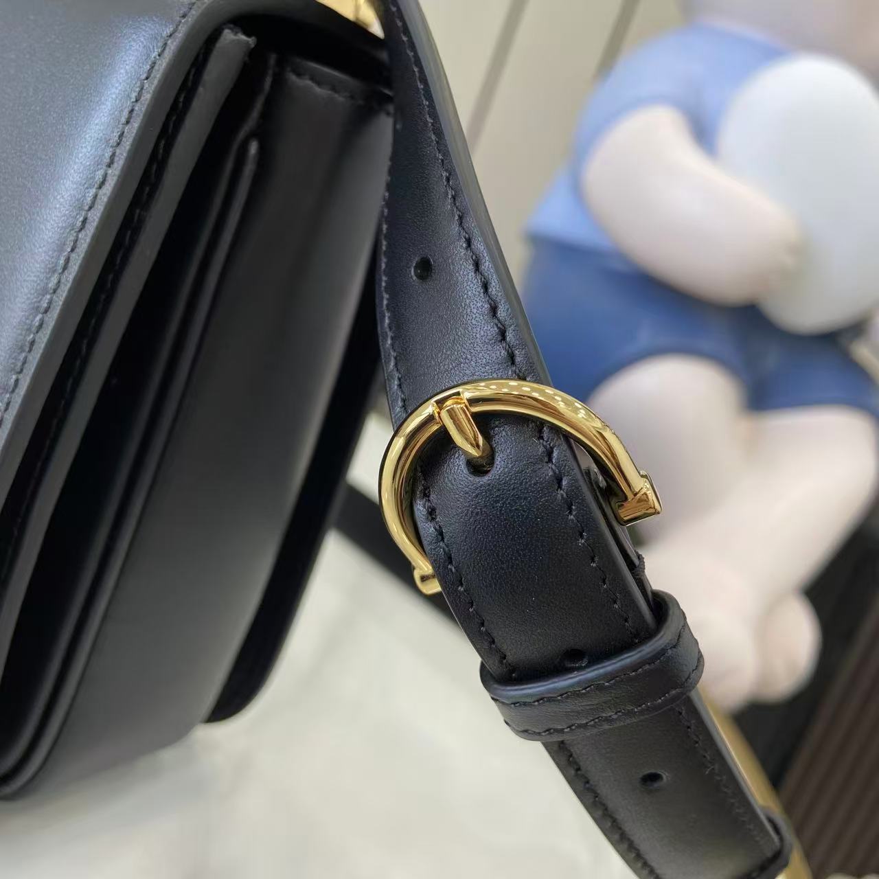 Gucci Siena Small Shoulder Bag - DesignerGu