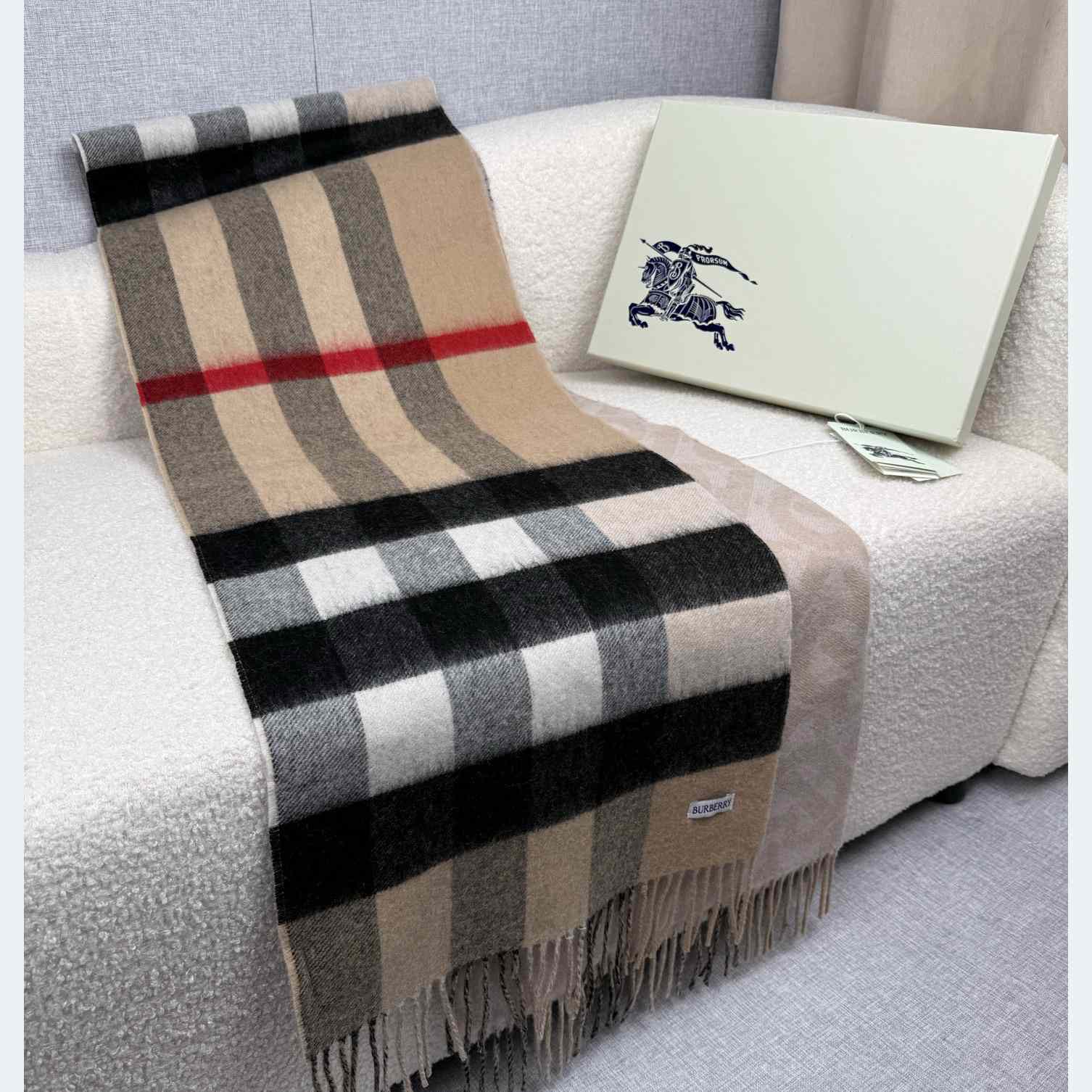 Burberry Reversible Check And Monogram Cashmere Scarf  - DesignerGu