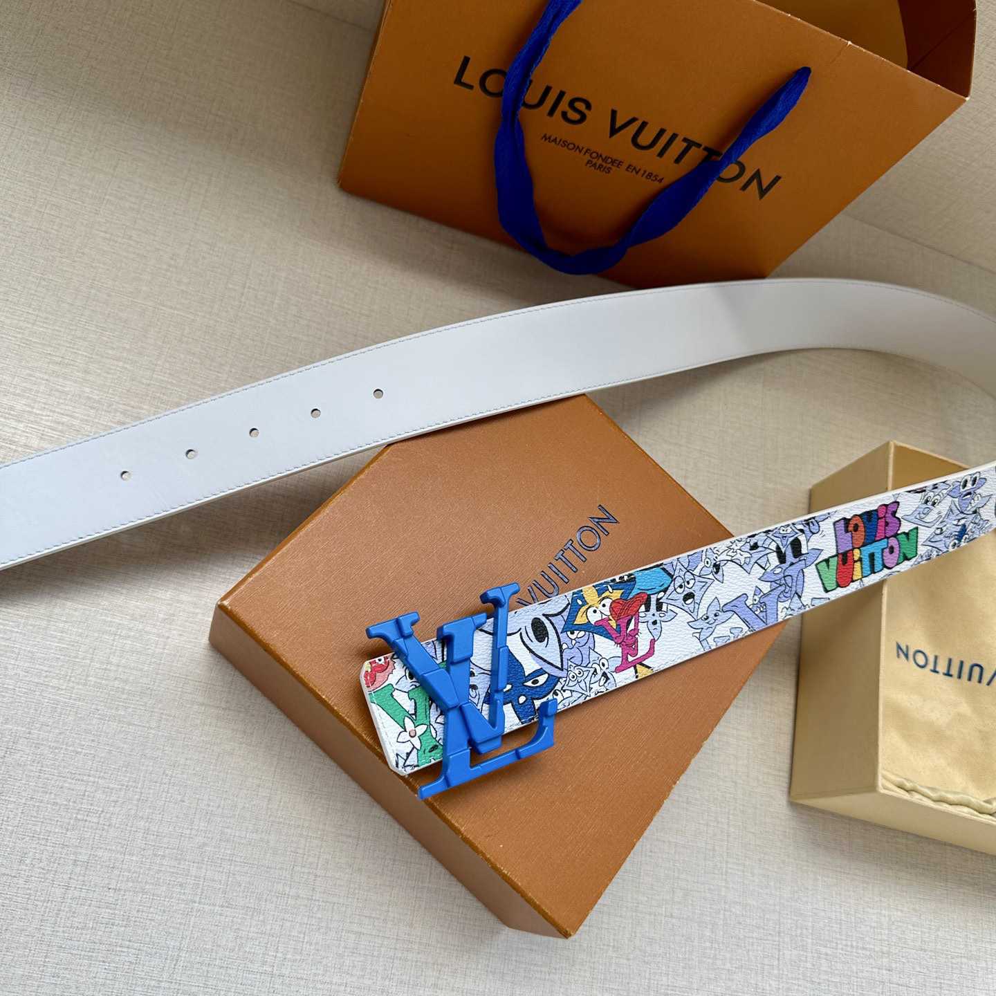 Louis Vuitton LV Initiales 40mm Reversible Belt   - DesignerGu