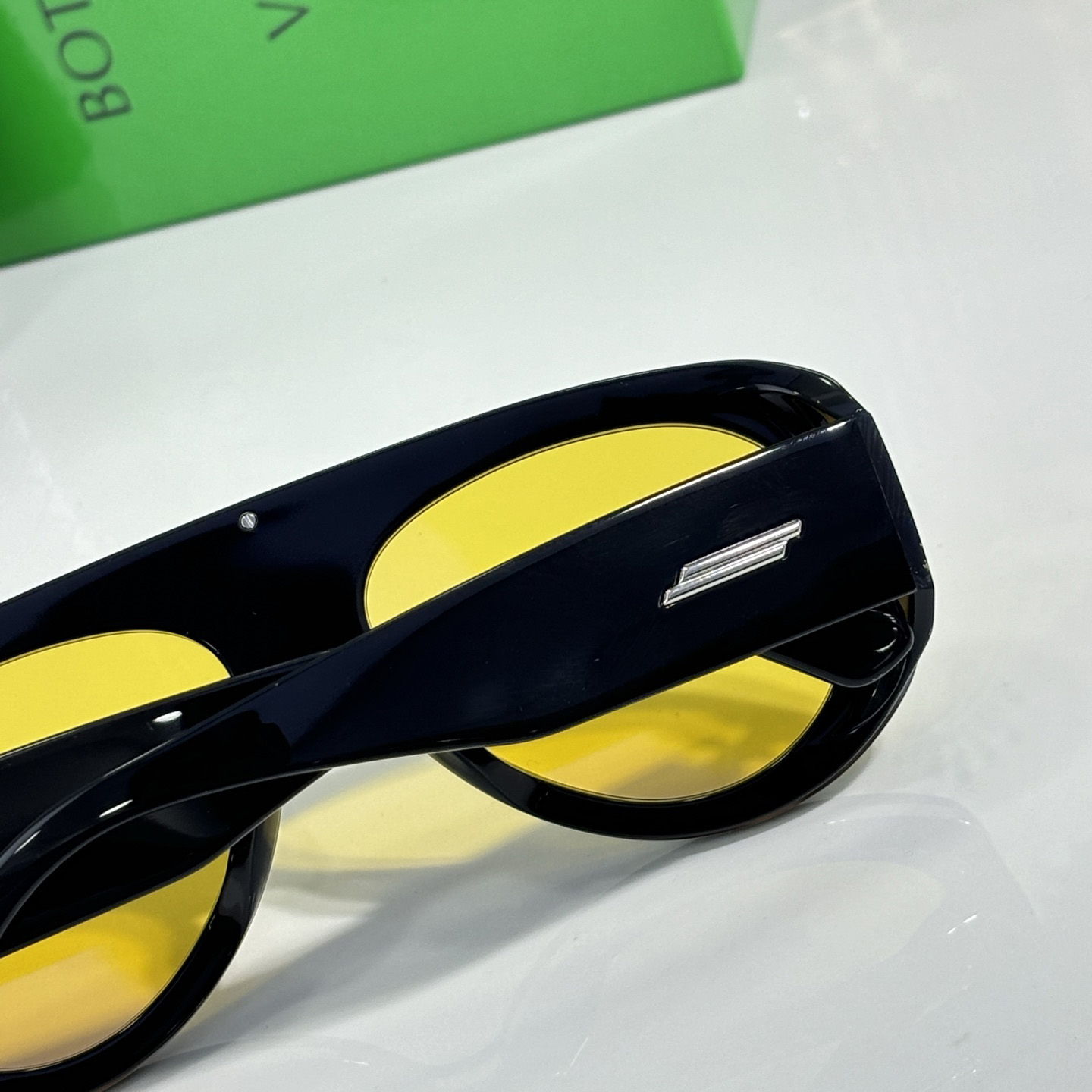 Bottega Veneta BV1362S Sunglasses   - DesignerGu