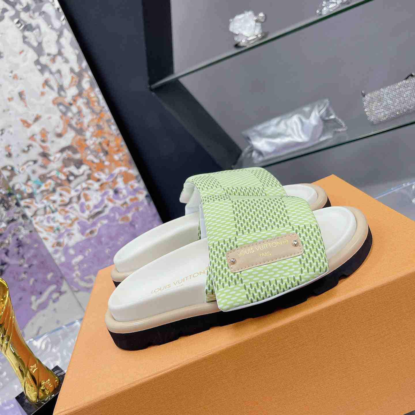 Louis Vuitton Pool Pillow Flat Comfort Mule - DesignerGu