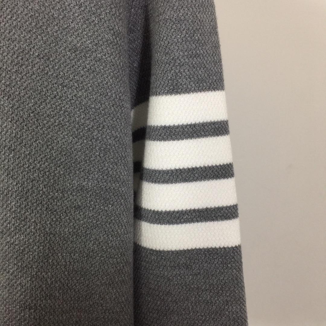 Thom Browne 4-Bar Cardigan - DesignerGu