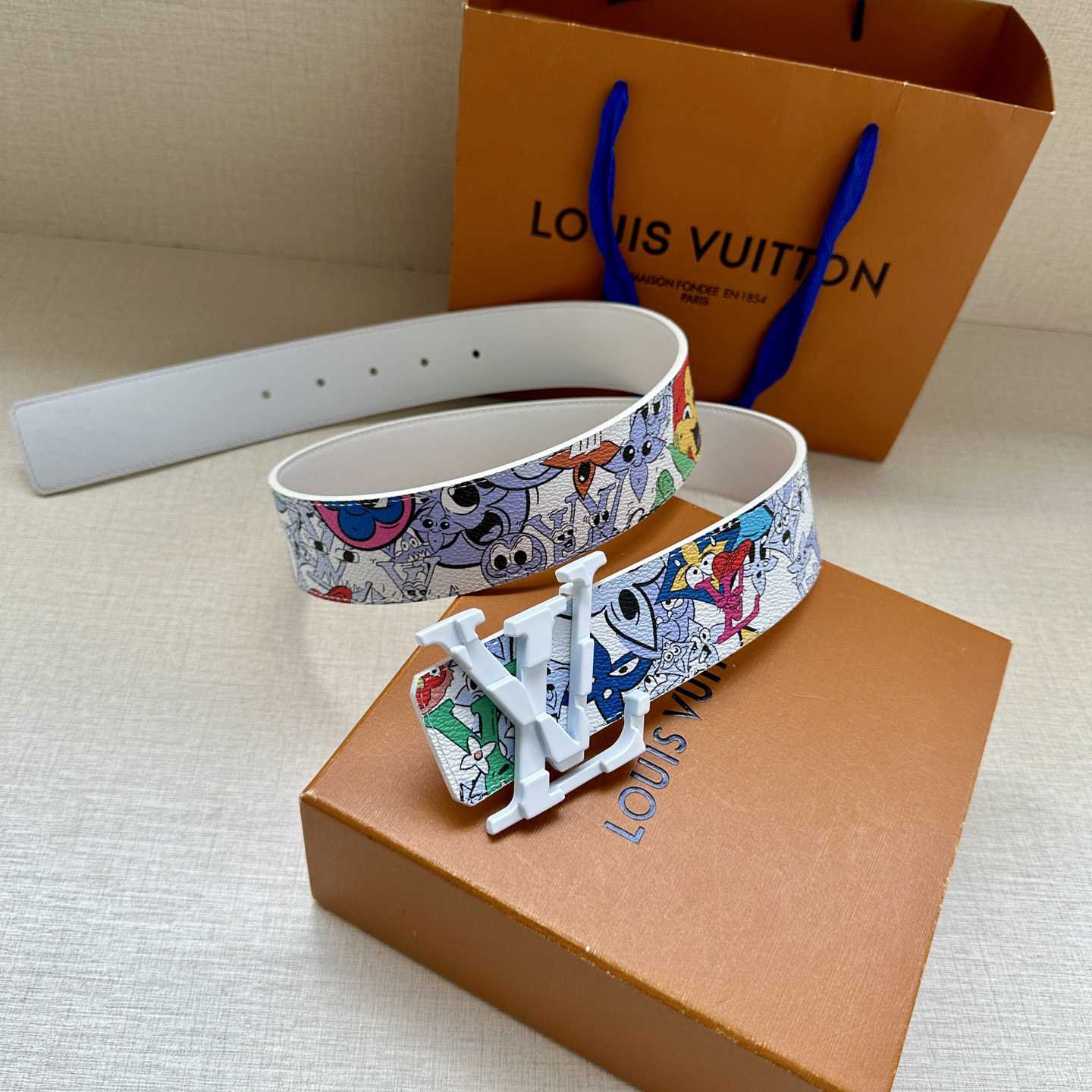 Louis Vuitton LV Initiales 40mm Reversible Belt   - DesignerGu