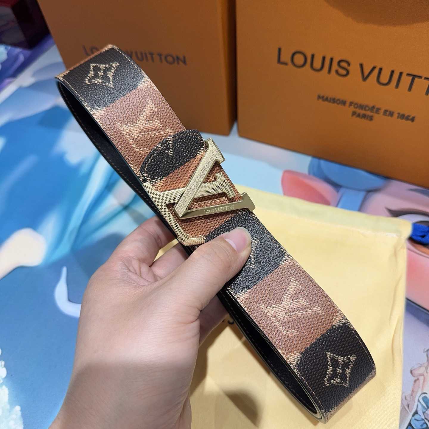 Louis Vuitton 40mm Reversible Belt  - DesignerGu