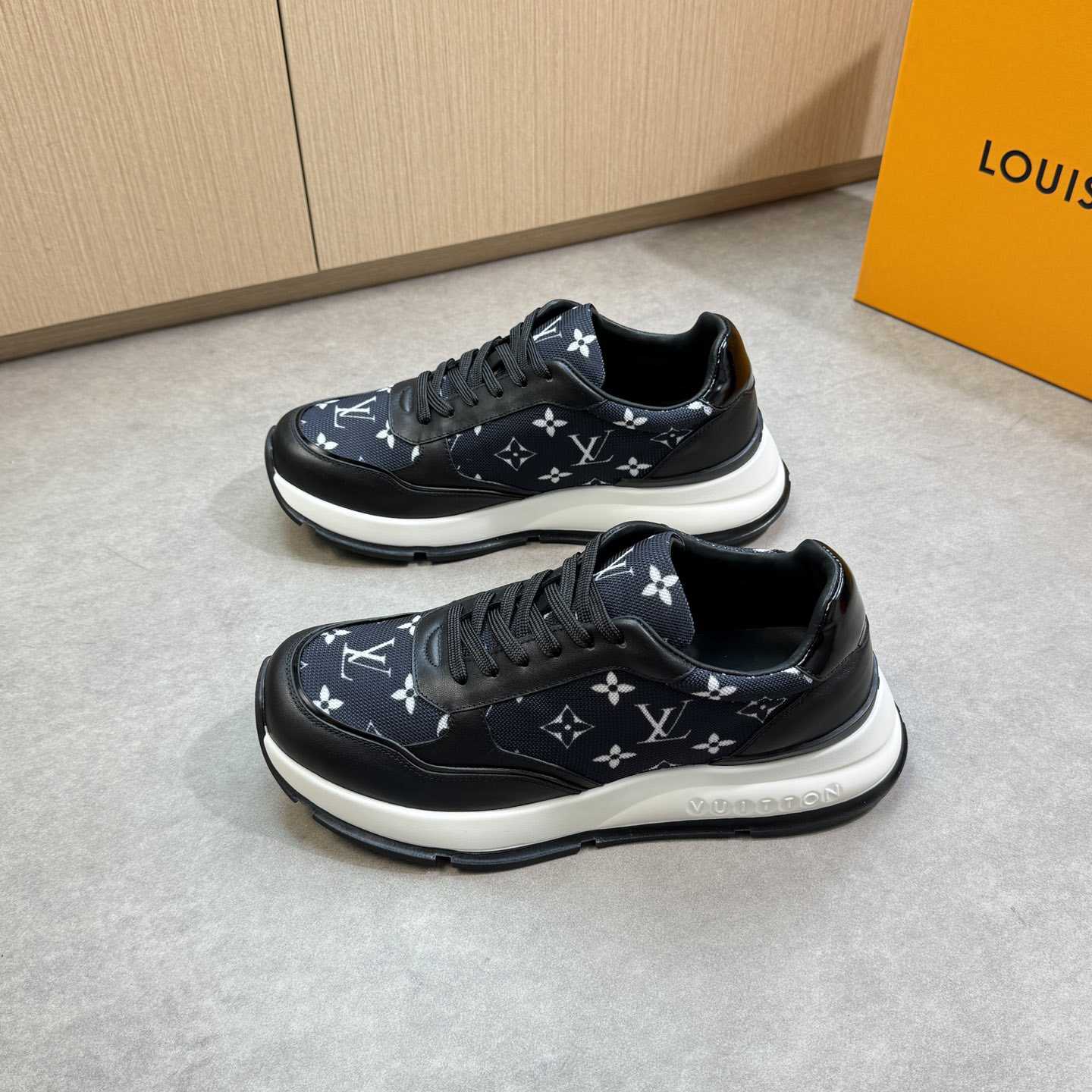 Louis Vuitton Beverly Hills Sneaker - DesignerGu