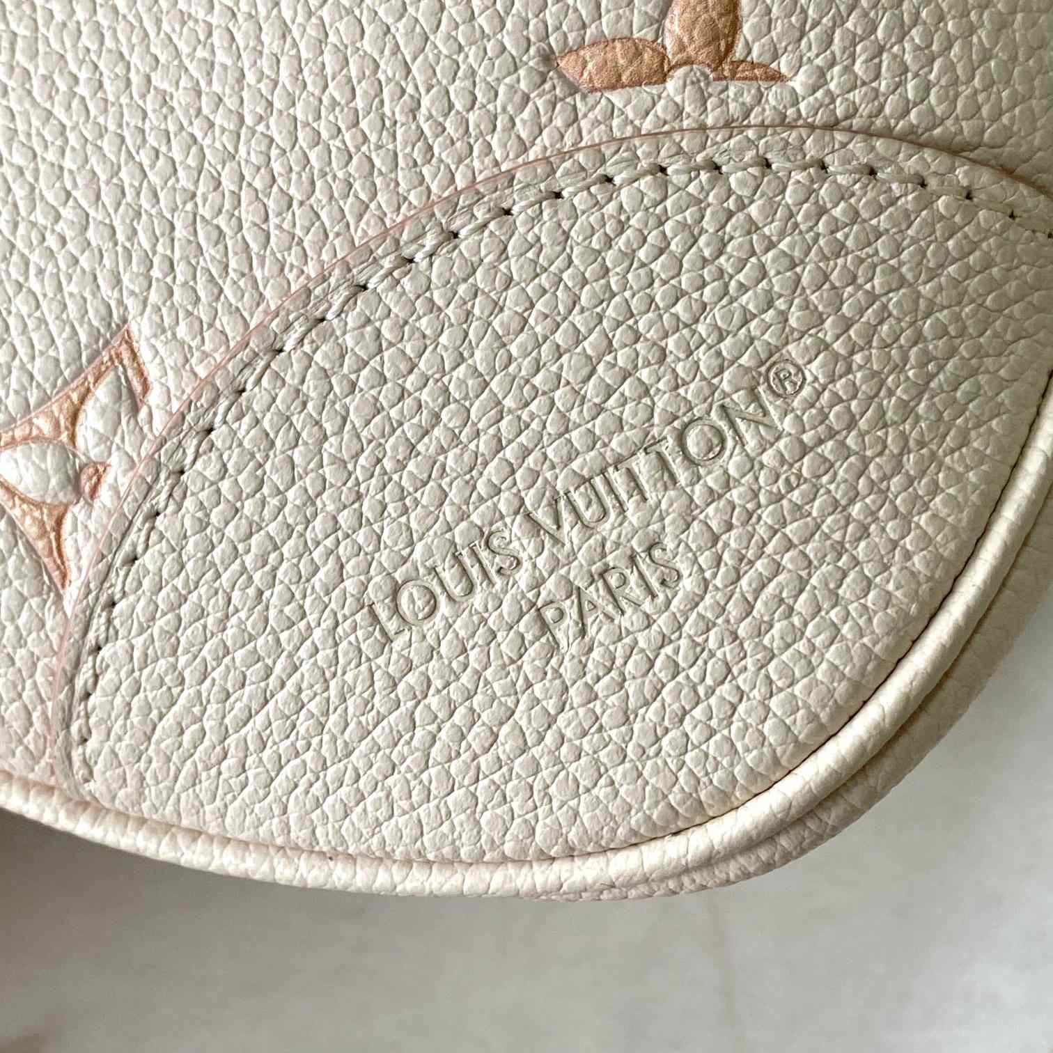 Louis Vuitton Boulogne   M14634 - DesignerGu